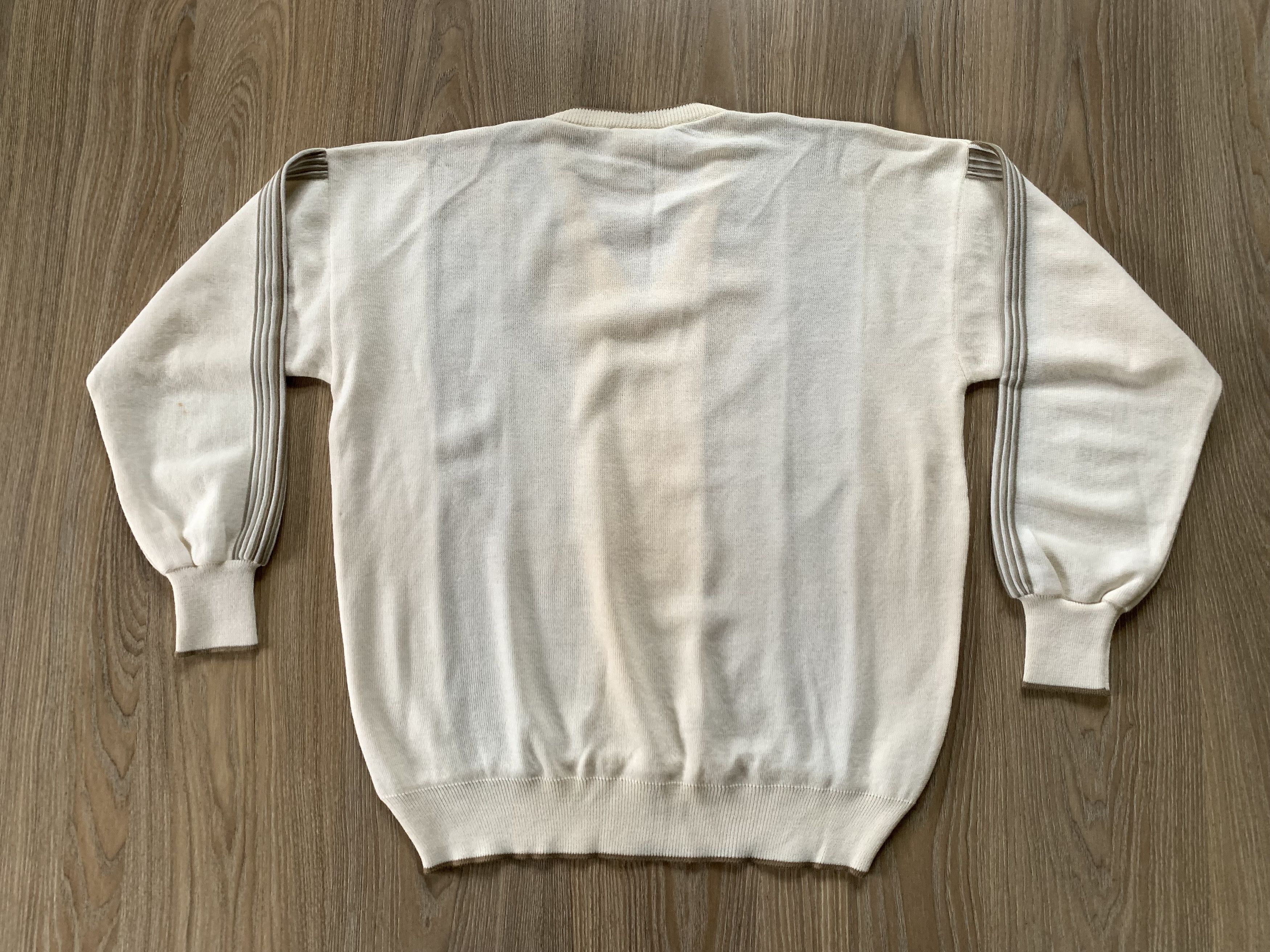Gabicci × Vintage Vintage Gabicci V-Neck New Italian Knit Sweater Size US L / EU 52-54 / 3 - 3 Thumbnail
