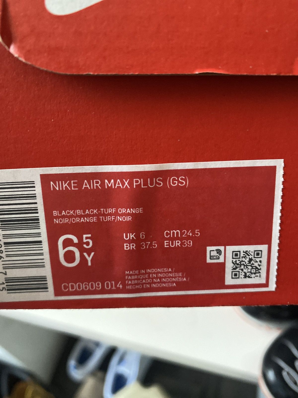 Nike Nike Air Max Plus (GS) Size US 6.5 / EU 39-40 - 7 Thumbnail