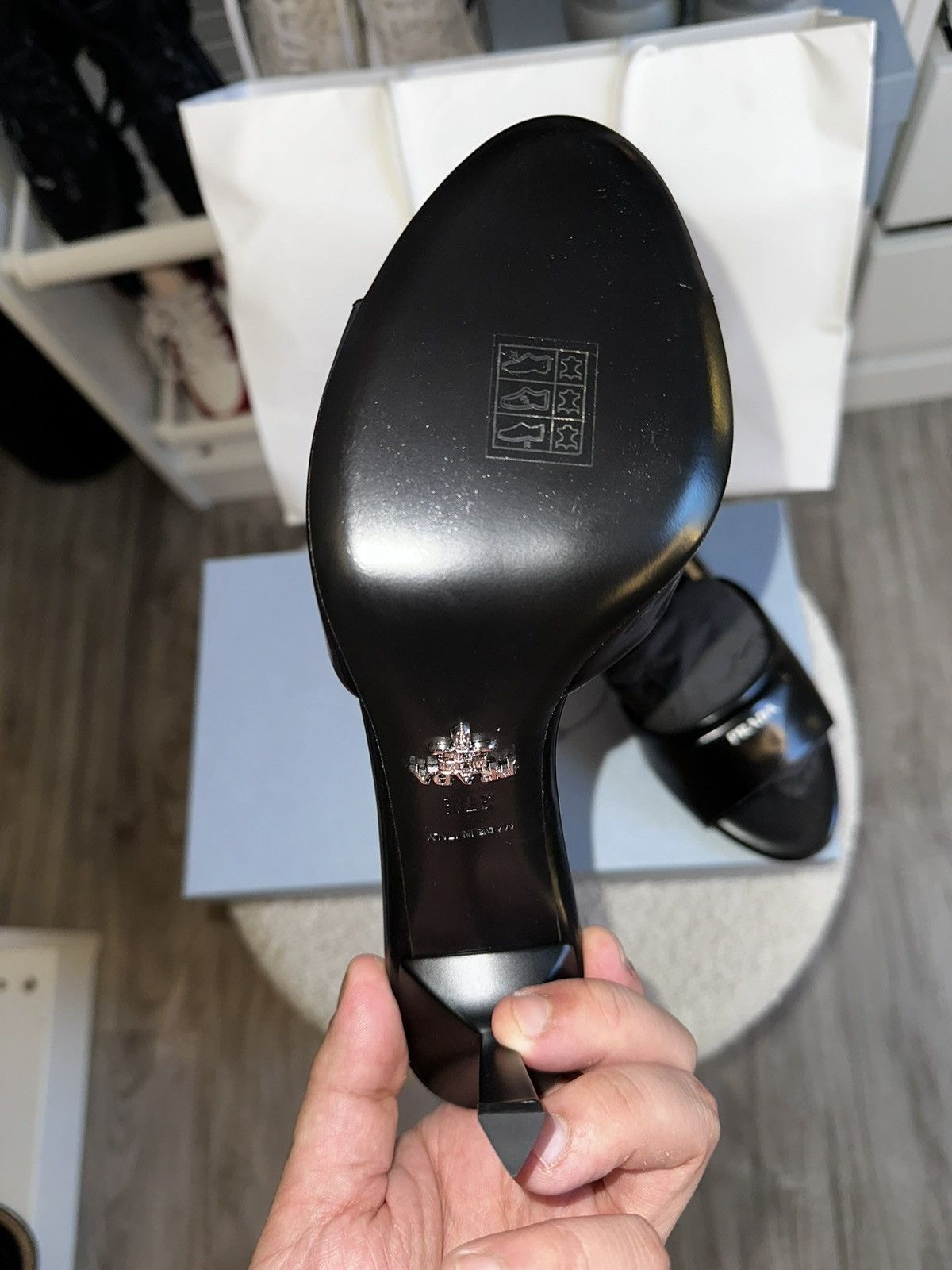 Prada Prada Puff Logo Mule Heels Size US 7.5 / IT 37.5 - 4 Thumbnail