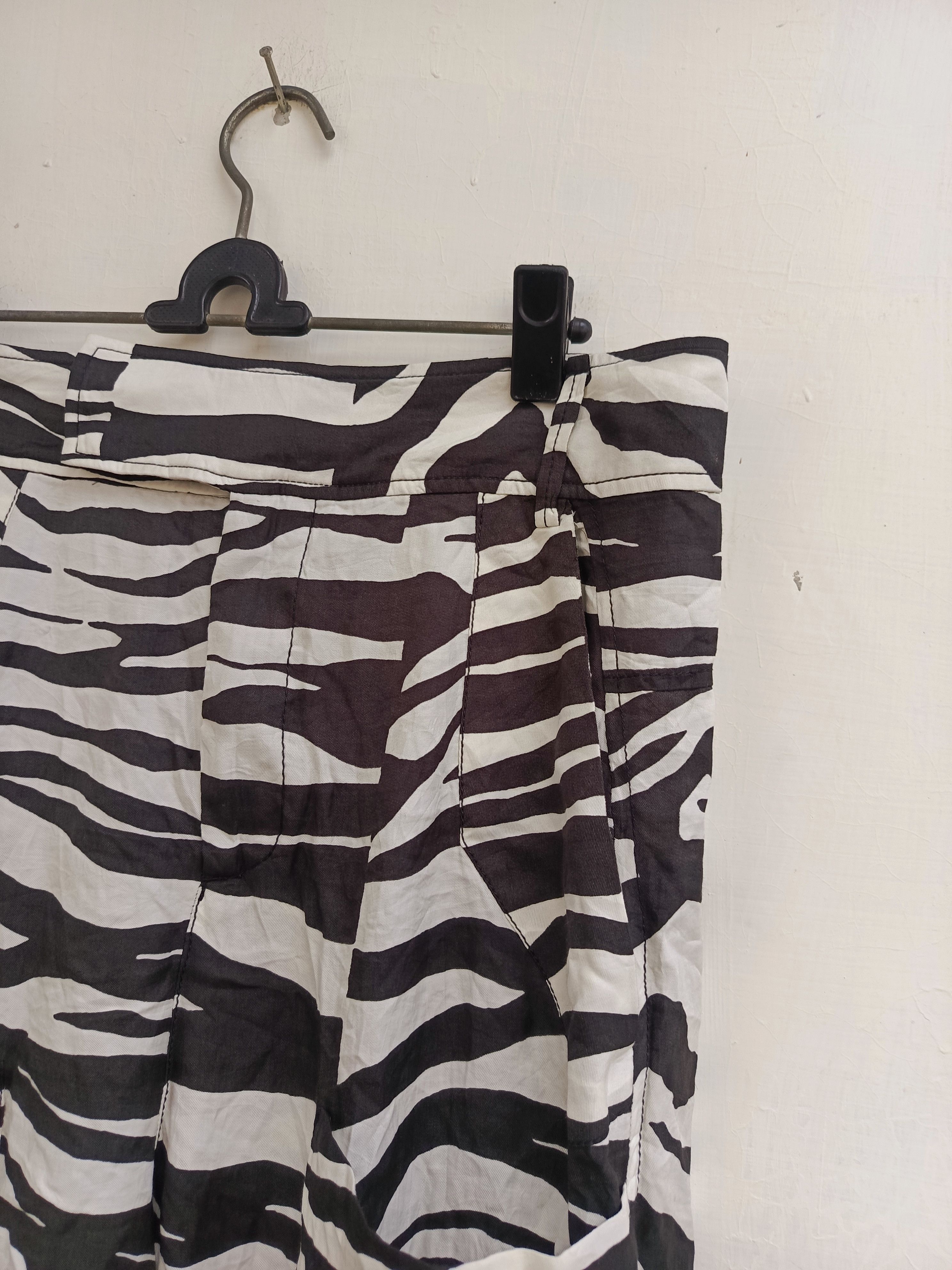 Zara Zara studio zebra pattern Size 28" / US 6 / IT 42 - 5 Thumbnail