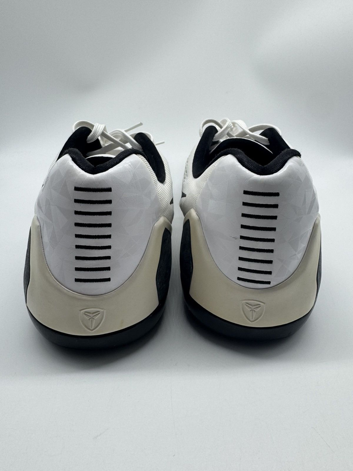 Nike Nike Kobe 9 EM TB 'White Black' Basketball Shoes Size US 15 / EU 48 - 5 Thumbnail