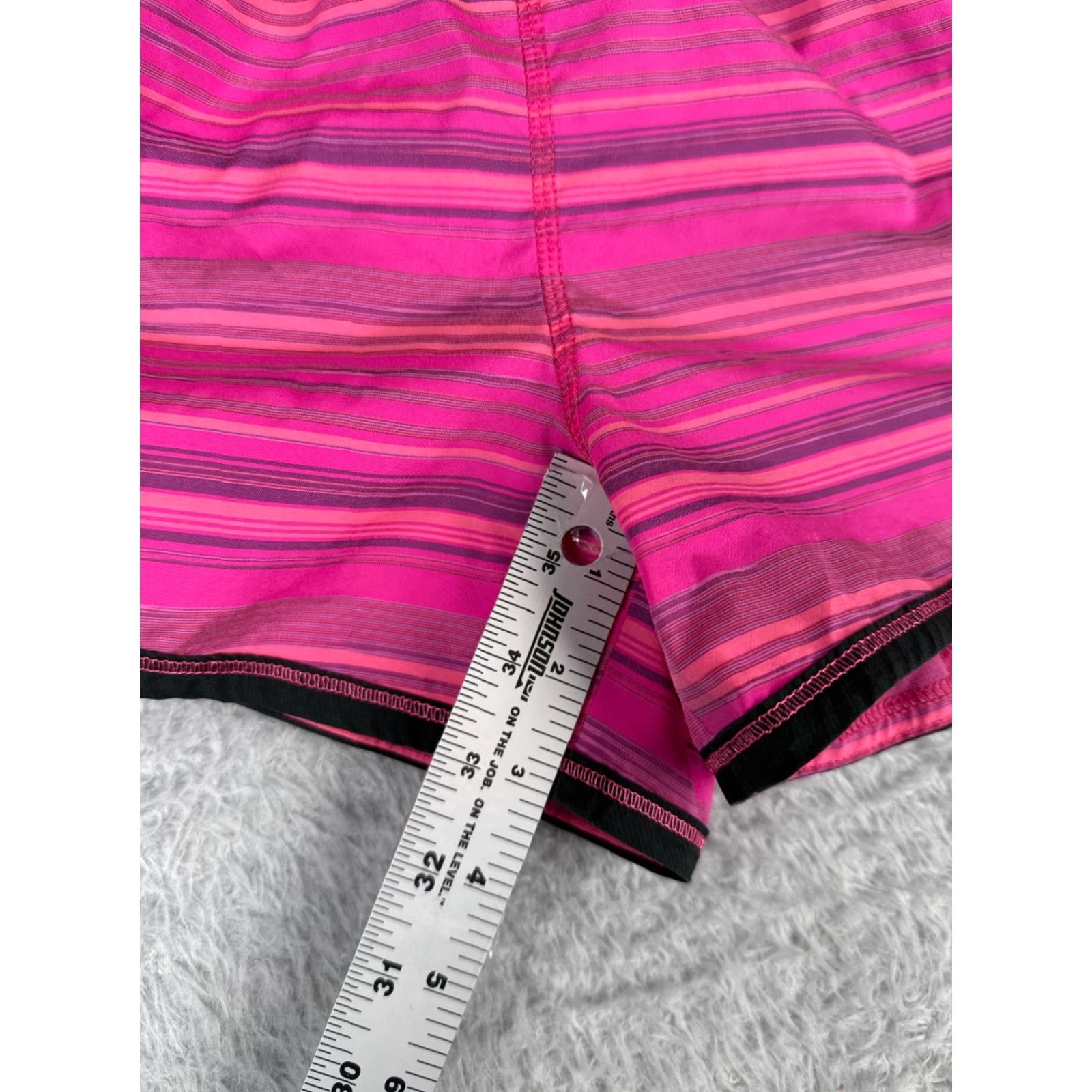Lululemon Lululemon Shorts Women 6 Pink Run Roll Down Short Luxtreme Fabric 3" Gym W7647S Size 28" / US 6 / IT 42 - 6 Thumbnail