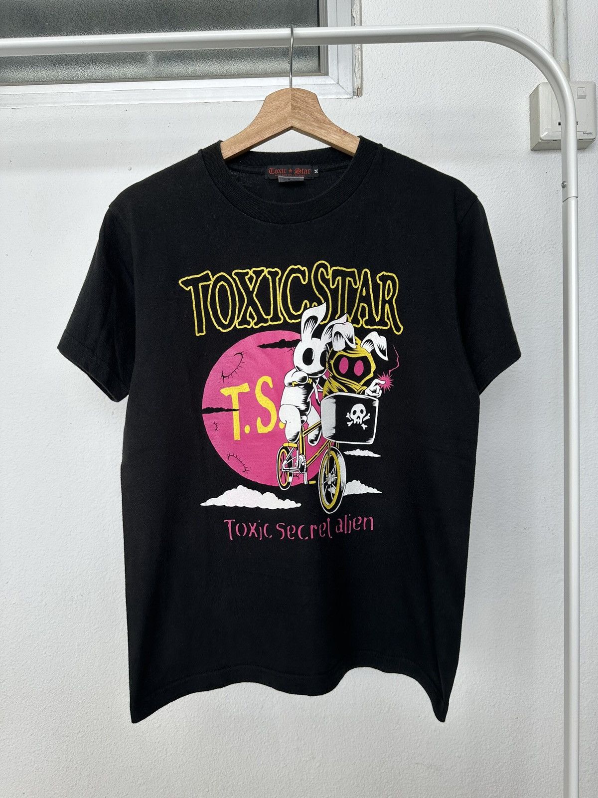 Beauty Beast 2000s Toxic Star cyberpunk tee Size US M / EU 48-50 / 2 - 6 Thumbnail