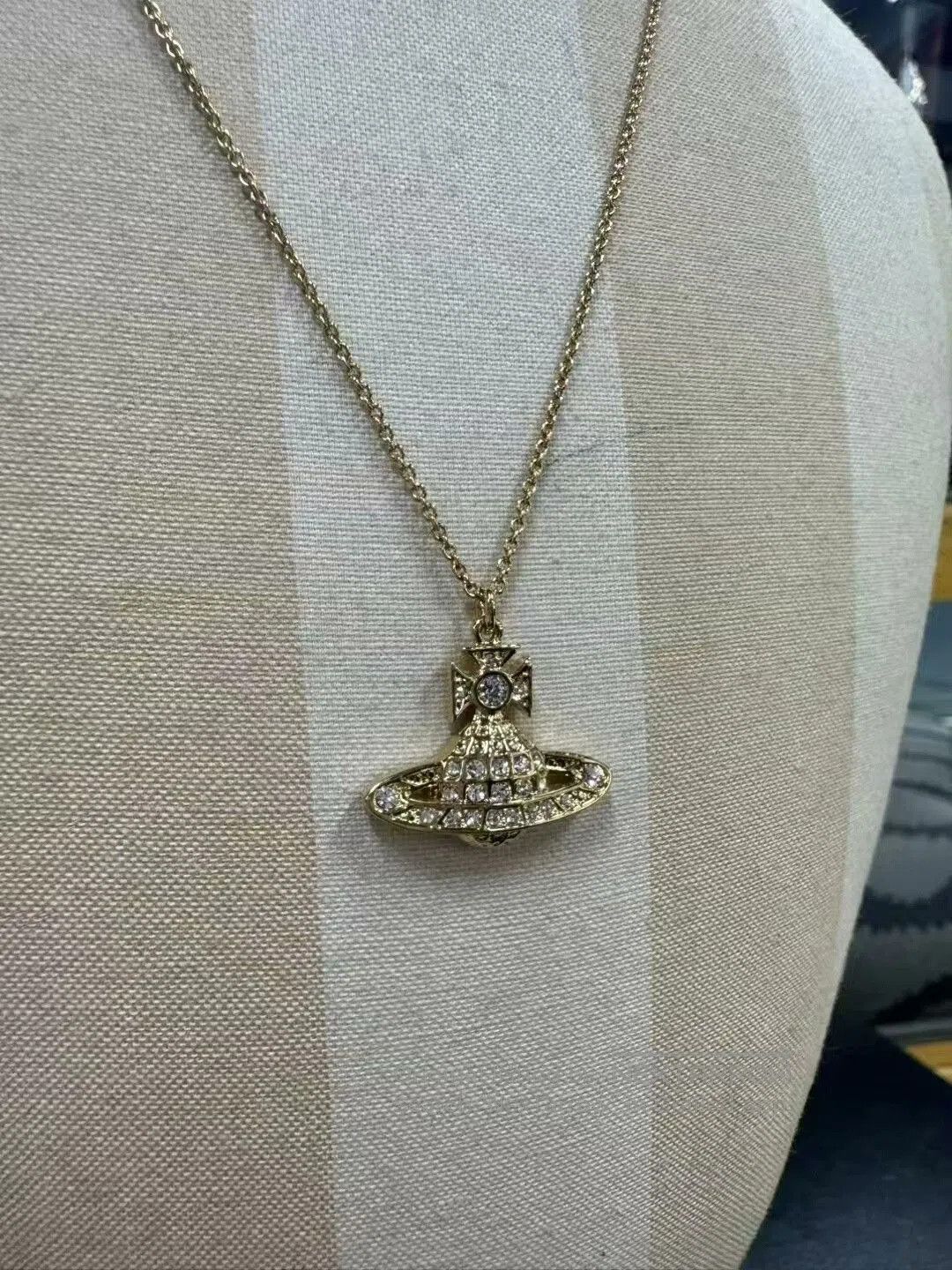 Vivienne Westwood Vivienne Westwood Gold Saturn Necklace. Size ONE SIZE - 3 Thumbnail