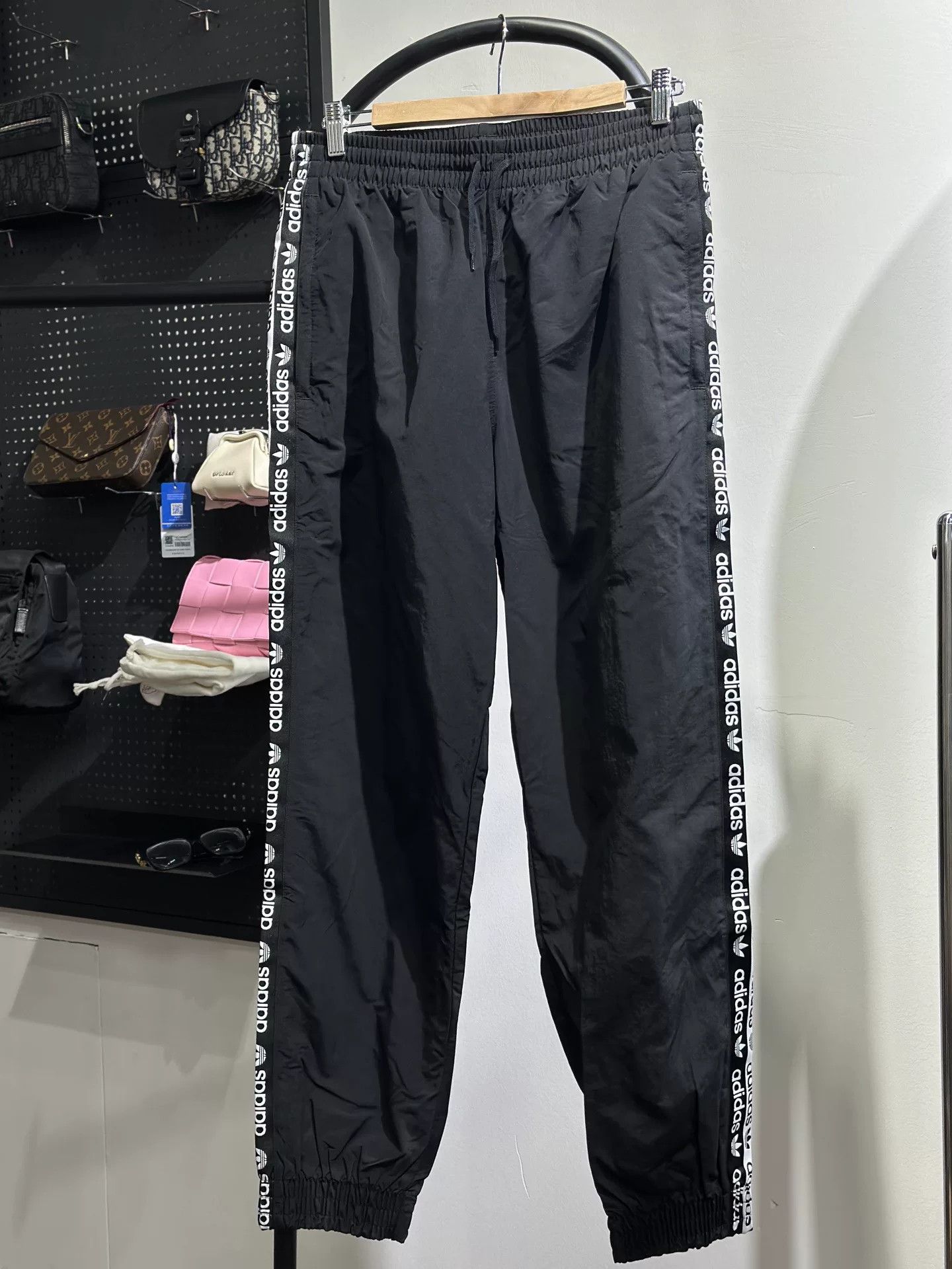 Adidas Adidas Black Sweatpants M Men Size US 32 / EU 48 - 1 Thumbnail