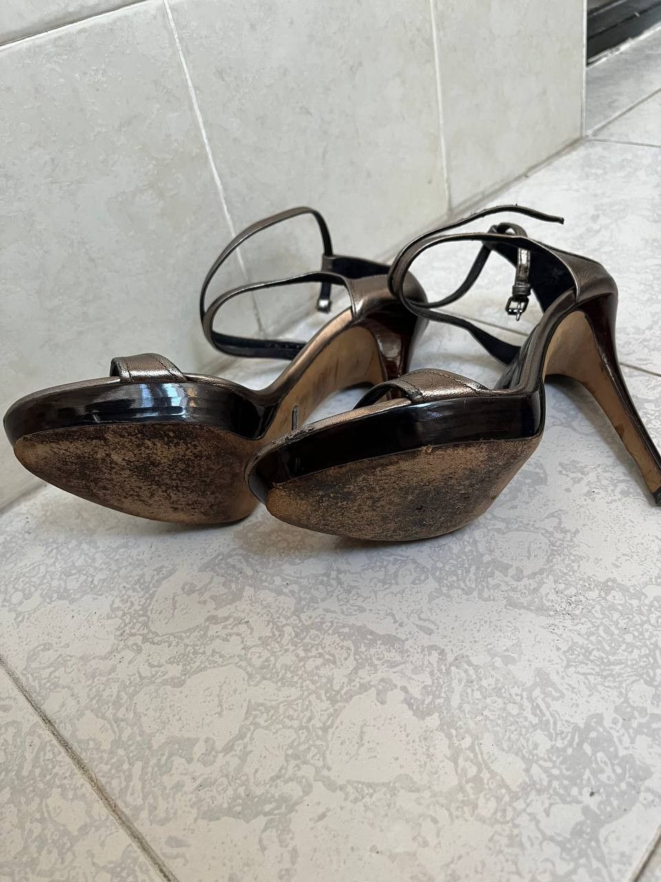 Burberry Vintage Burberry metallic heels Size US 8 / IT 38 - 12 Thumbnail
