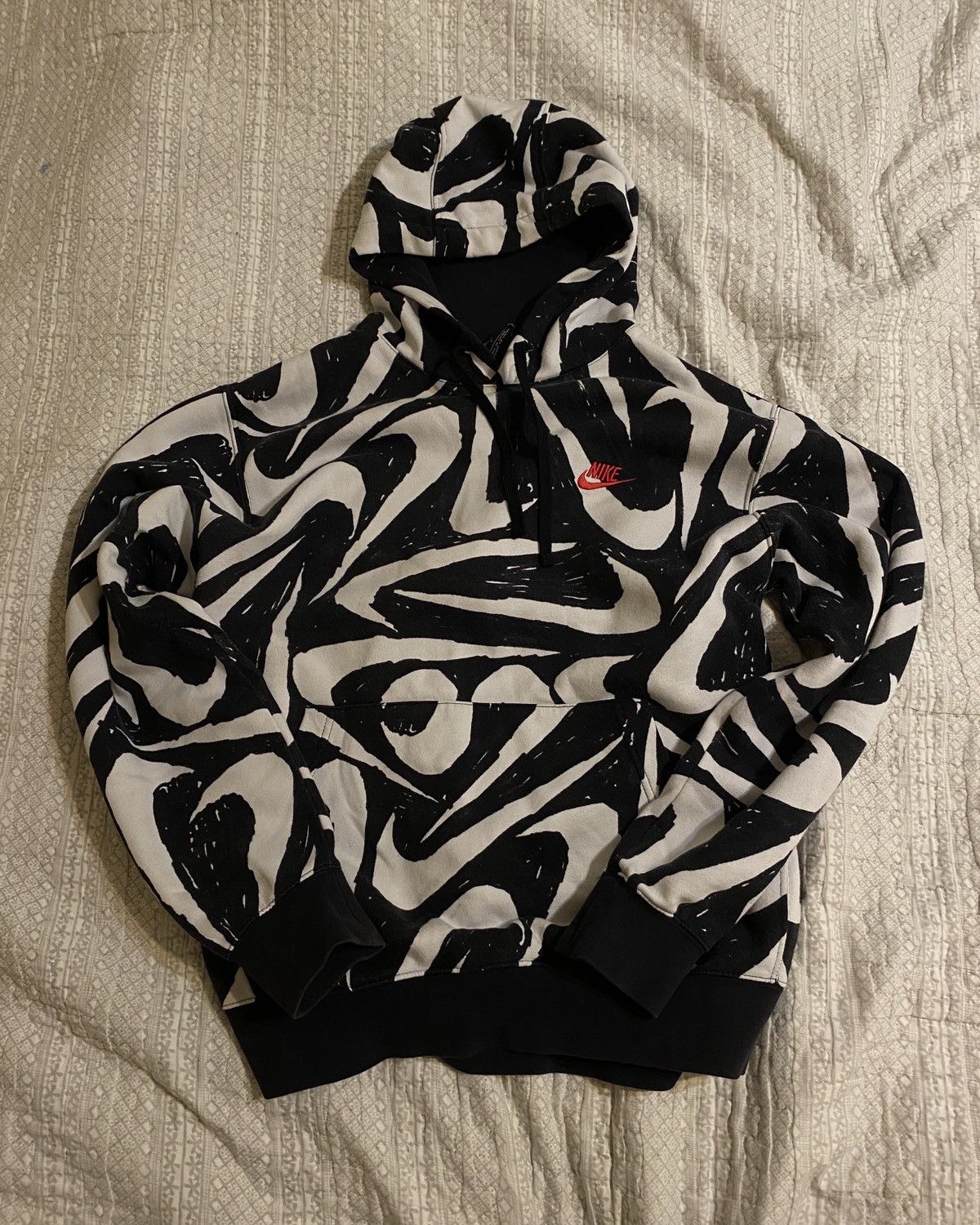 Nike Nike Hoodie All Over Print Swoosh Logo Size US L / EU 52-54 / 3 - 1 Thumbnail