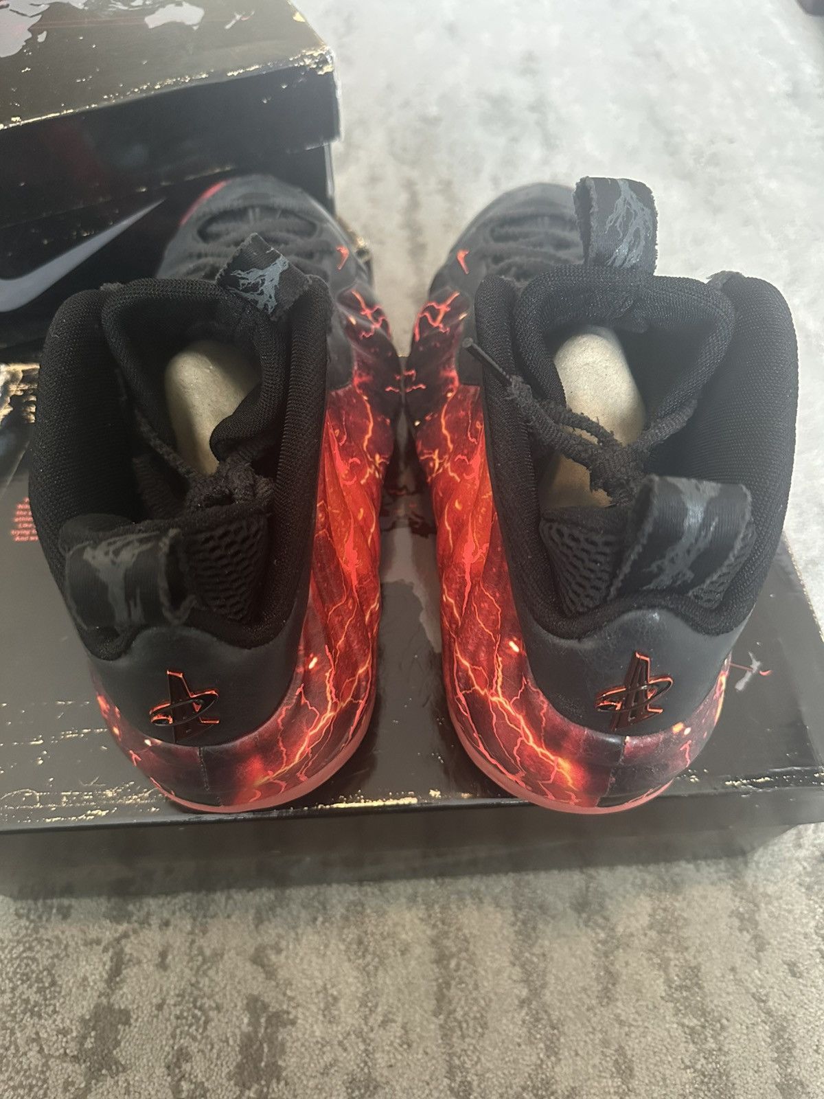 Nike Nike x Stranger Things Air Foamposite One Size US 10.5 / EU 43-44 - 12 Thumbnail