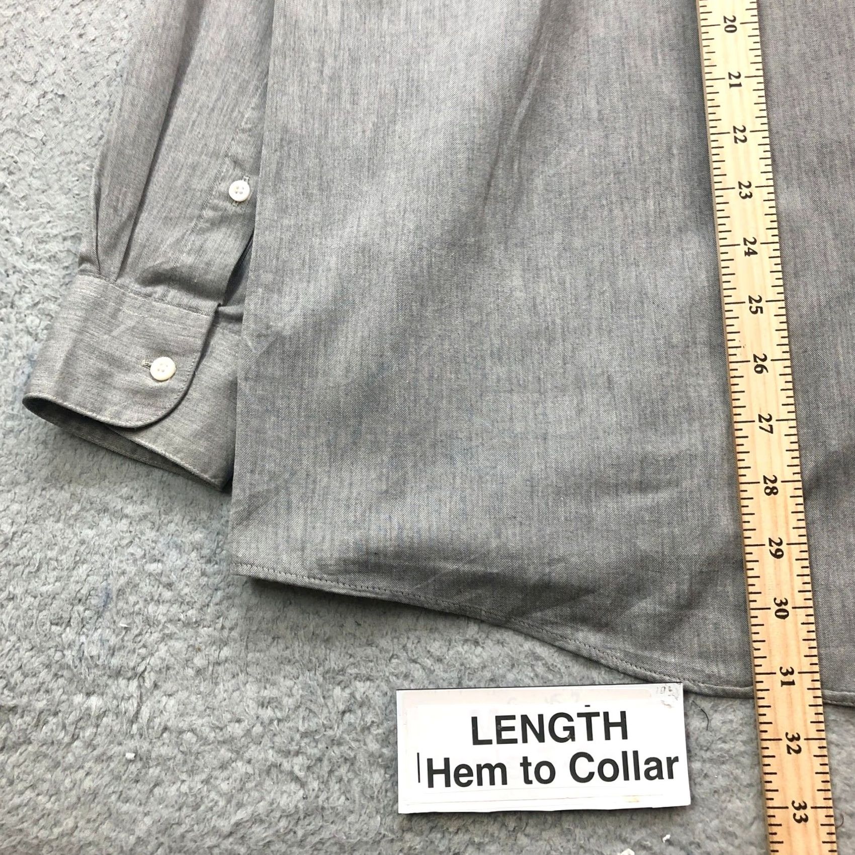 Etienne Aigner VINTAGE Etienne Aigner Button Up Shirt Mens Size 16 34-35 L Pocket Gray Button-Down Long Sleeve Collared Casual Travel All Seasons Size US L / EU 52-54 / 3 - 7 Thumbnail