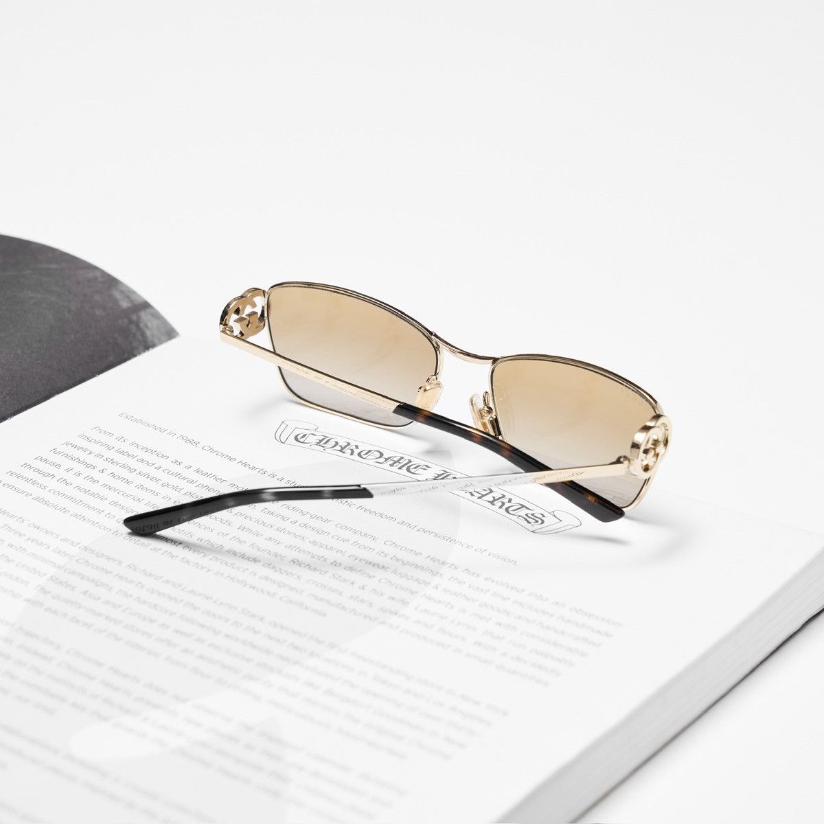 Gucci GUCCI GG2045S 003 SUNGLASSES Size ONE SIZE - 7 Thumbnail
