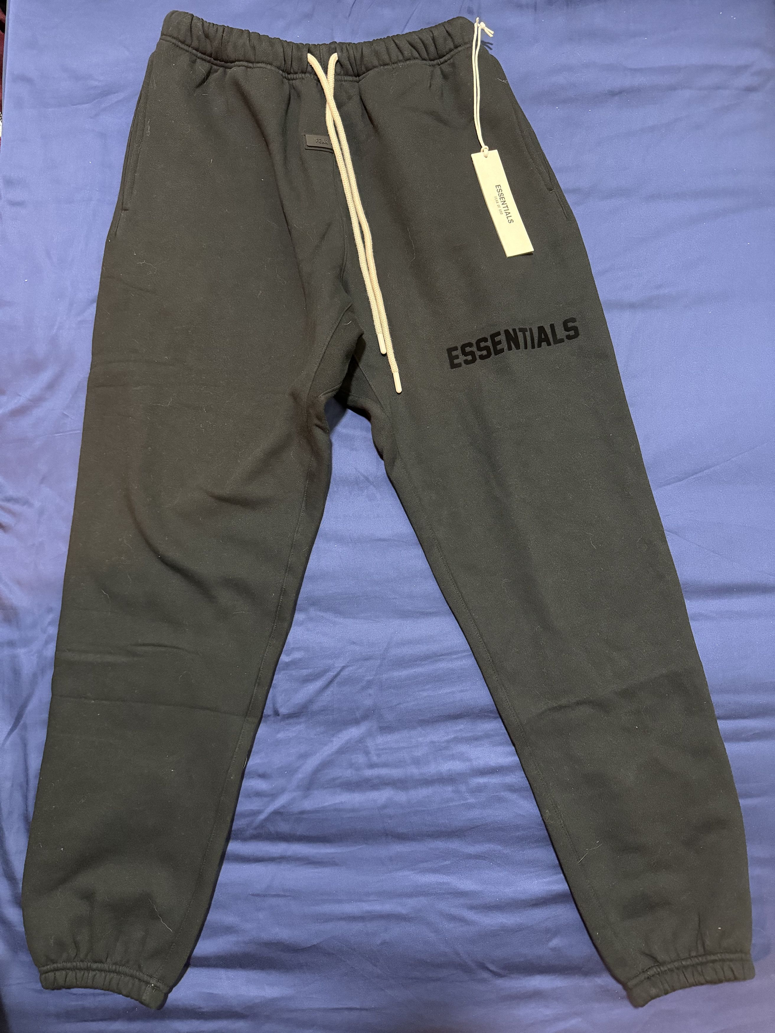 Fear of god high quality essentials sweatpants cream