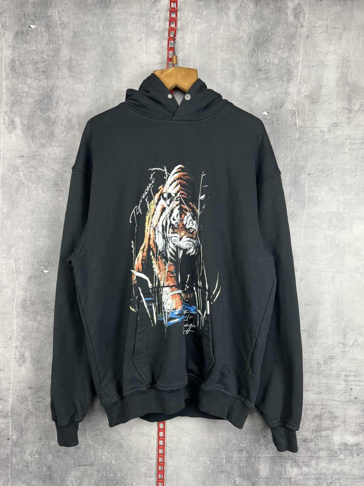 Represent Clo. Represent Welcome To The Jungle Tiger Oversized Hoodie Sz M Size US M / EU 48-50 / 2 - 1 Thumbnail