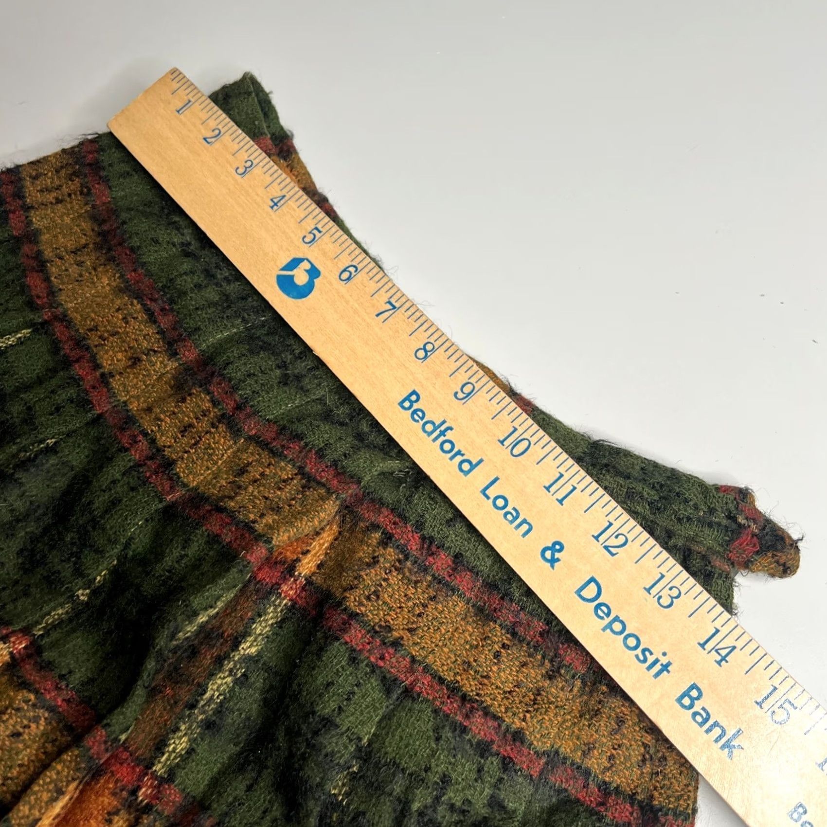 Vintage VINTAGE 1940s Wool Plaid Skirt UNIONMADE ACWA Falcon Zipper USA Wool Pattern Plaid Skirt AS-IS Women/Men? Size 28" / US 6 / IT 42 - 3 Thumbnail