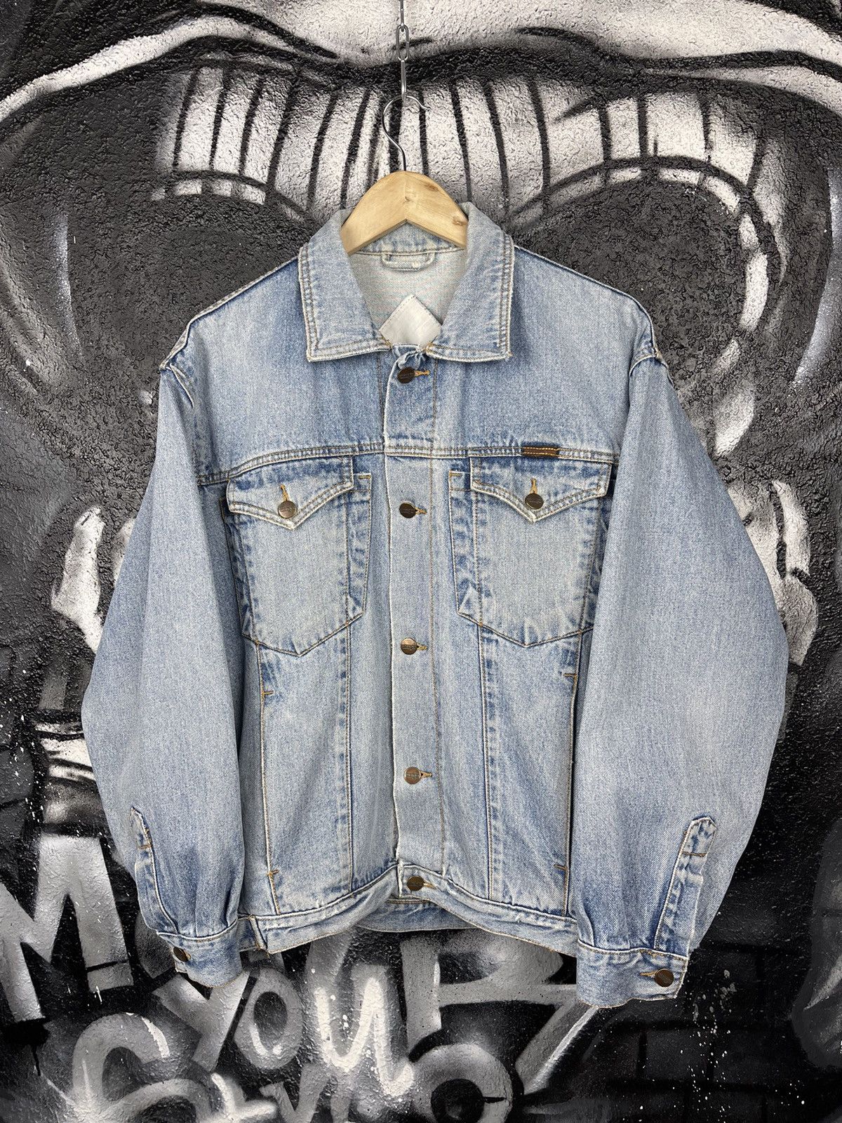 Wrangler Wrangler Vintage 80s Blue Distressed Denim Trucker Jeans Jacket Men’s Size Large Size US L / EU 52-54 / 3 - 3 Thumbnail