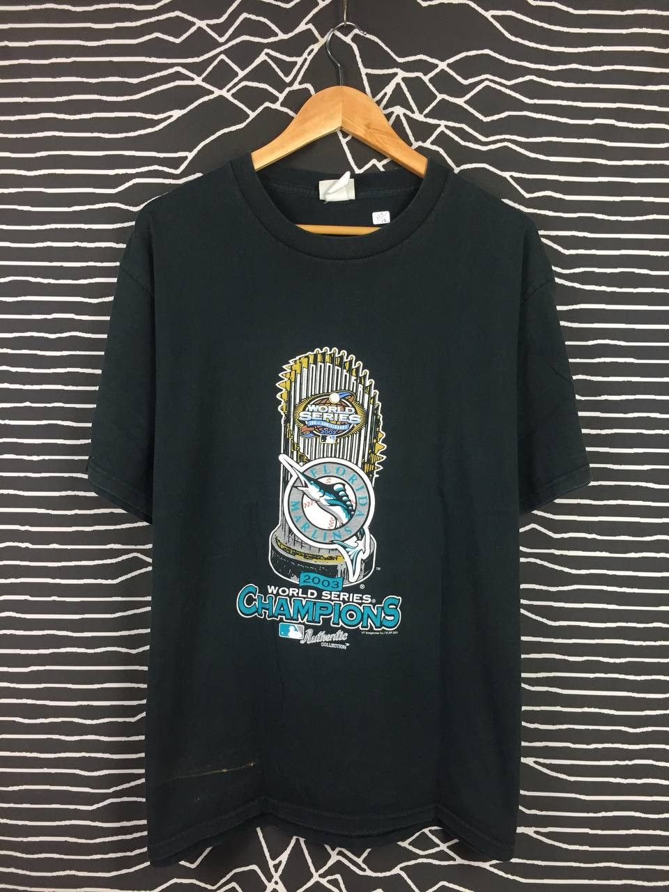 MLB Vtg 2003 Florida Marlins World Series Champions MLB Tee Size US L / EU 52-54 / 3 - 1 Thumbnail