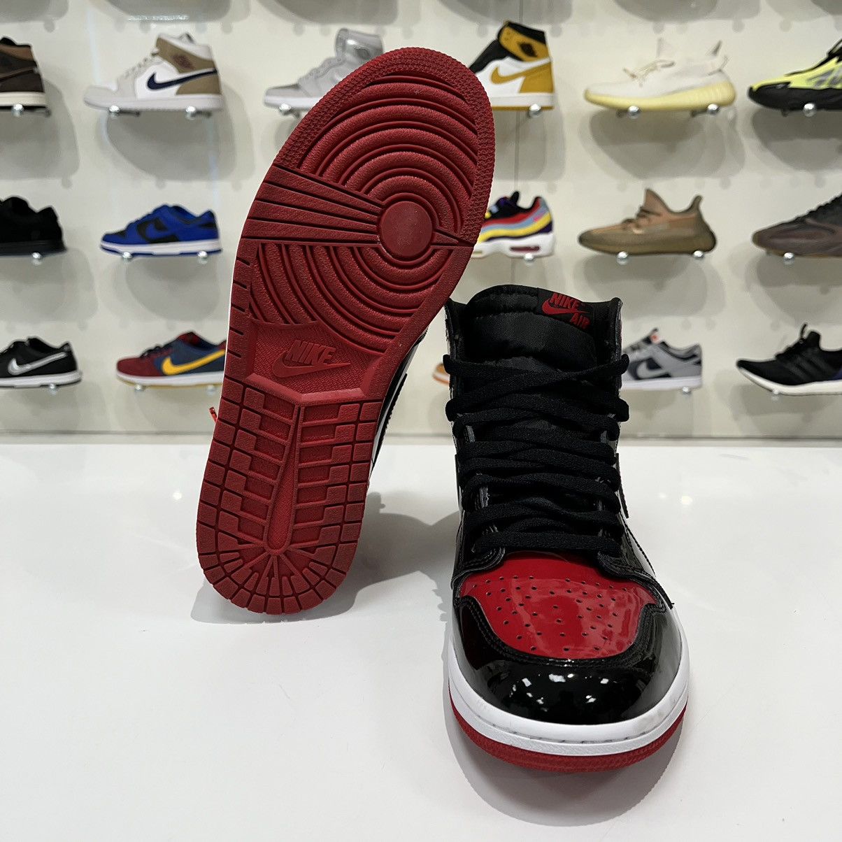 Nike Air Jordan 1 Retro High OG Patent Bred Size US 11 / EU 44 - 10 Thumbnail
