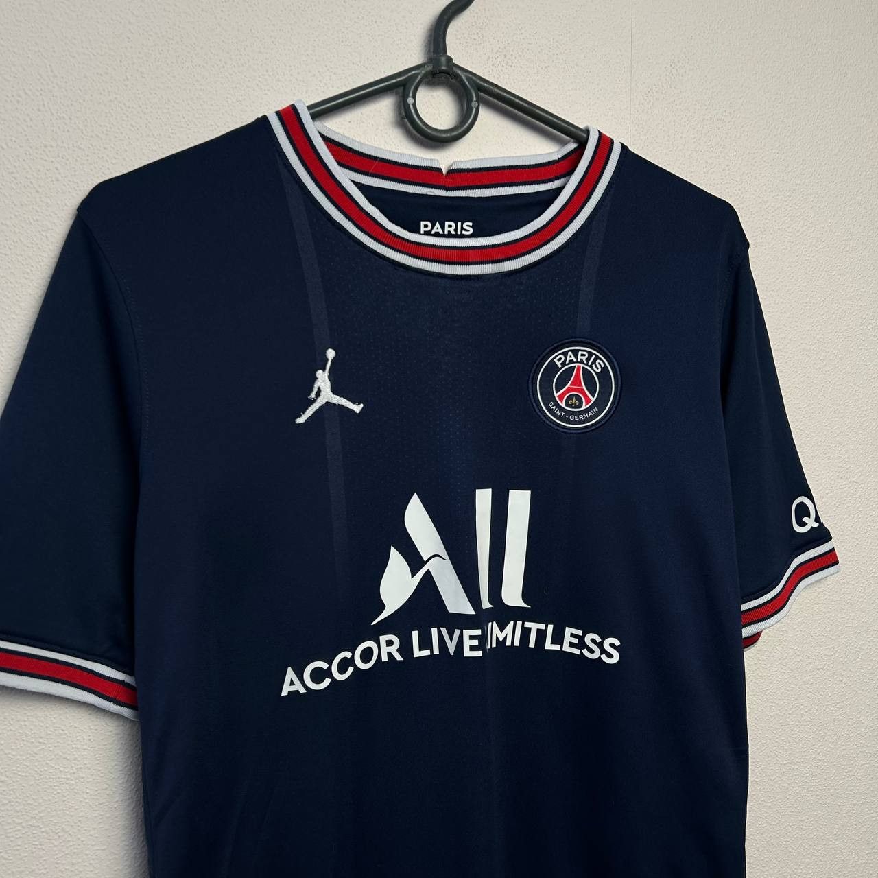 Jordan Brand Jordan FC PSG Paris Saint Germain 2020 home soccer jersey Size US S / EU 44-46 / 1 - 2 Thumbnail