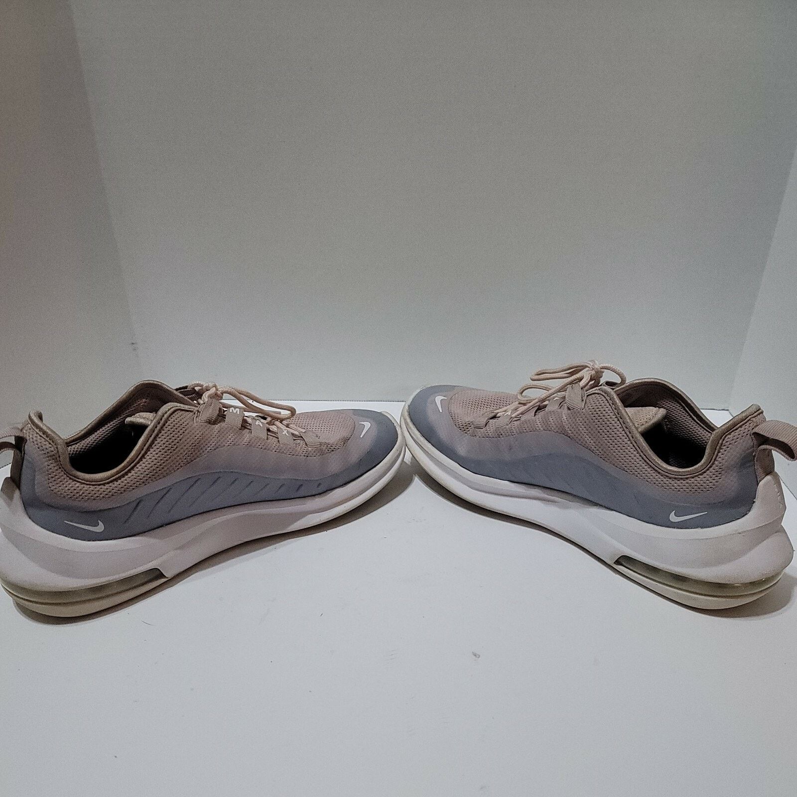 Nike Nike Womens Air Max Axis AA2168-600 Size 8.5 Particle Rose Size US 8.5 / IT 38.5 - 6 Thumbnail