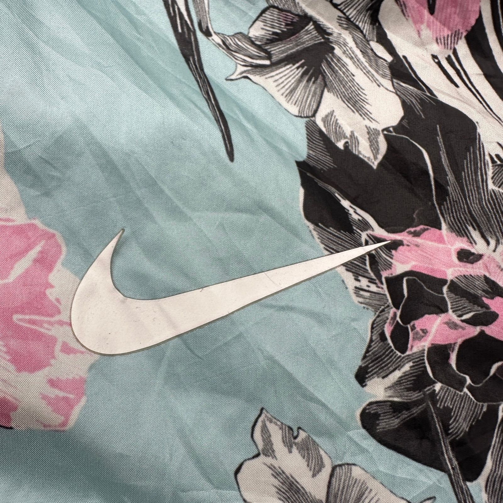 Nike Nike Womens Cropped Windrunner Windbreaker Medium AR5151-100 Size M / US 6-8 / IT 42-44 - 12 Thumbnail