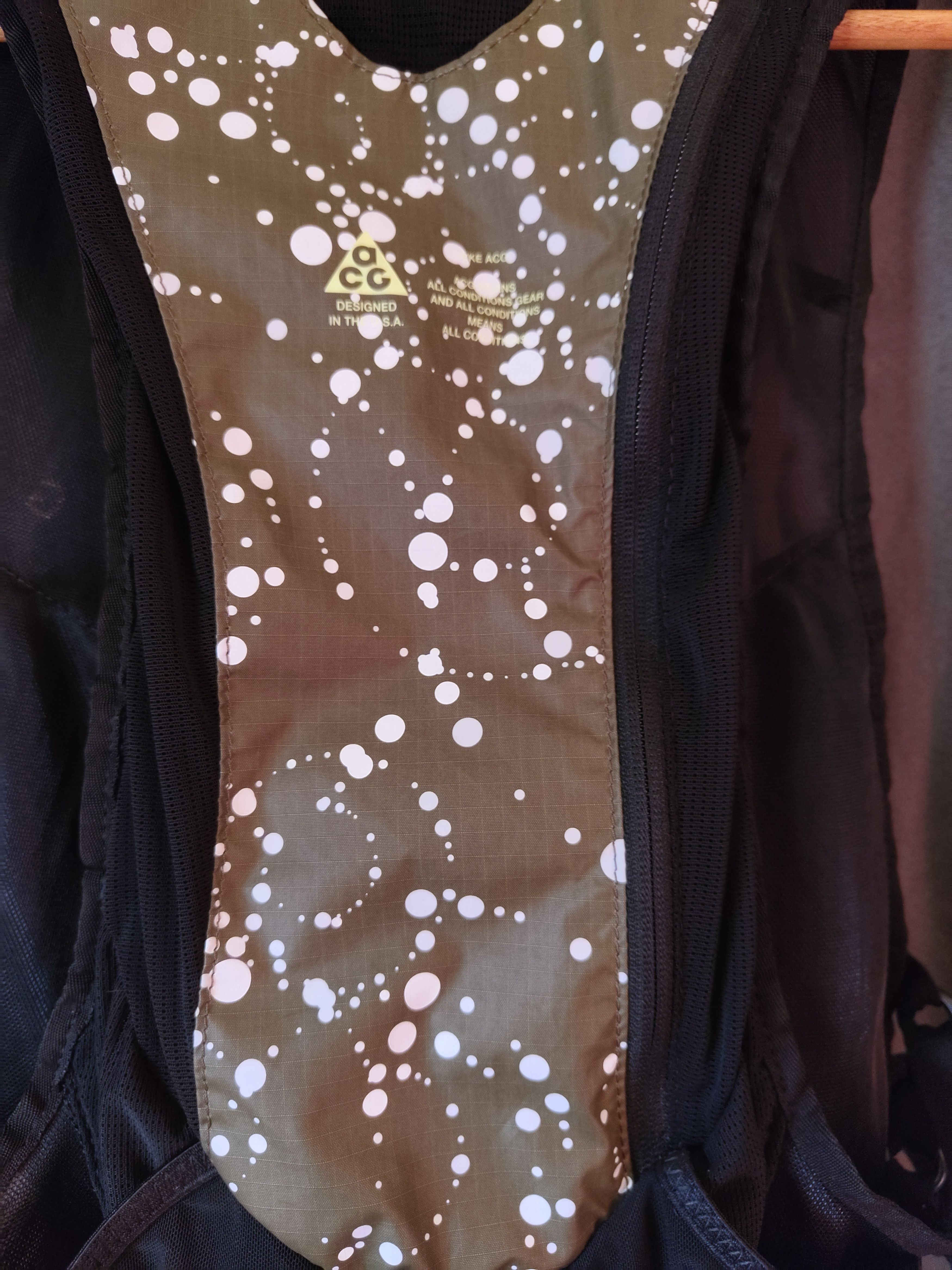 Errolson Hugh Hydratation Vest Nikelab ACG Size ONE SIZE - 8 Thumbnail
