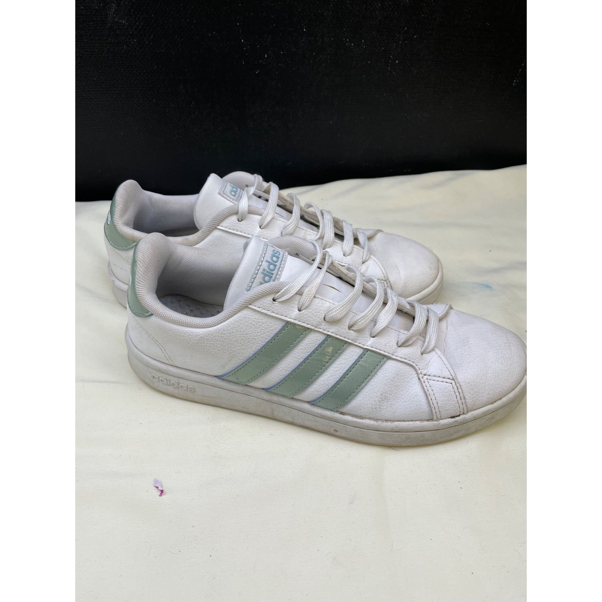 Adidas Adidas Grand Court Womens White Blue Sneakers Shoes Size 9 S Size US 9 / IT 39 - 4 Thumbnail
