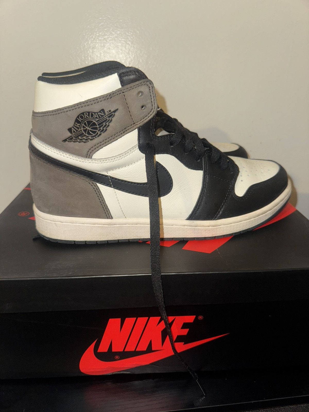 Jordan Brand Air Jordan 1 High OG Size US 10 / EU 43 - 4 Thumbnail