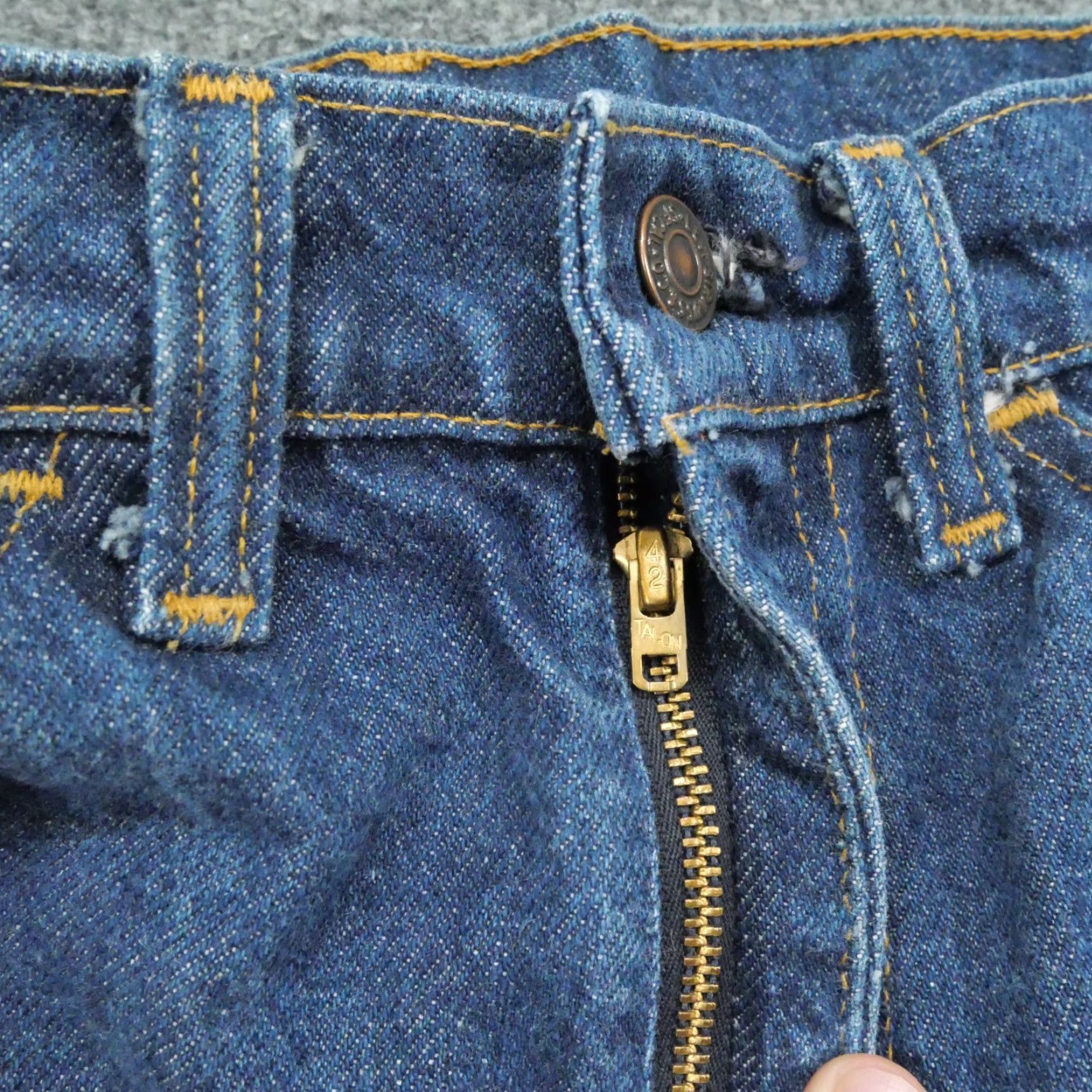 Levi's VINTAGE Levi's Jeans 32x32 Men Blue Denim Flared 70s Orange Tab 646 0217 Pockets Functional Size US 31 - 6 Thumbnail