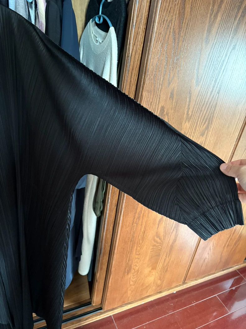 Issey Miyake Issey Miyake size:3 Black pleated cardigan Size M / US 6-8 / IT 42-44 - 4 Thumbnail
