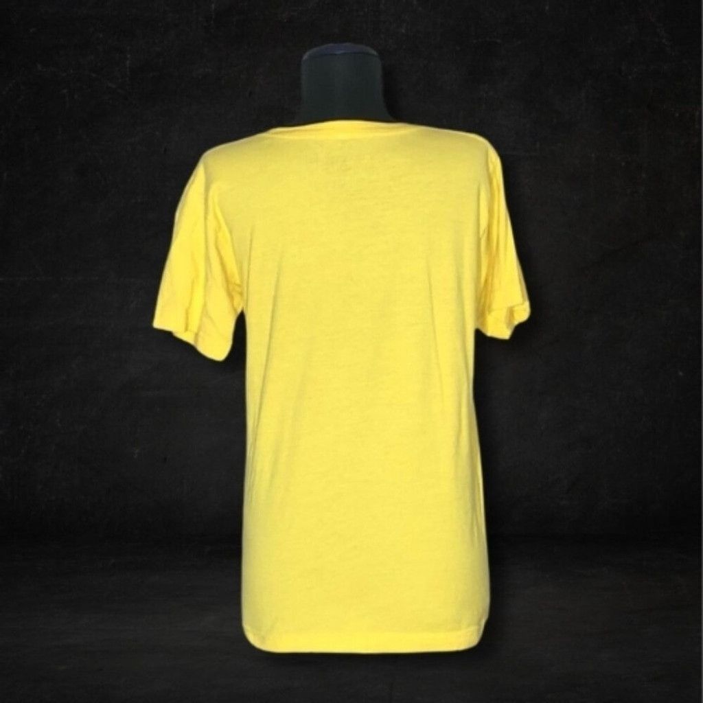 Other BoxLunch Stranger Things Surfer Boy Pizza Van Yellow shirt M Size L / US 10 / IT 46 - 2 Thumbnail