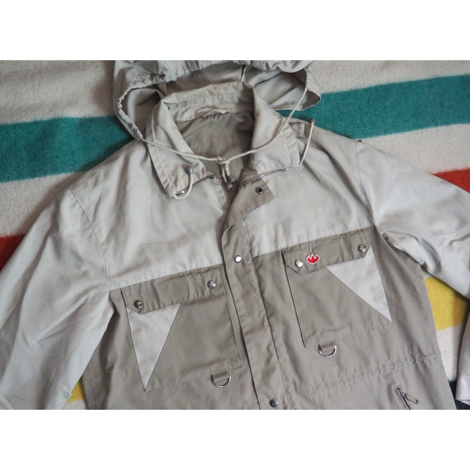 Vintage VINTAGE Bergmair Jacket Mens L Hooded Ski Alpps Beige Gray Zip Lodge Outdoor 70s 80s Puffer Nylon Size US L / EU 52-54 / 3 - 2 Thumbnail