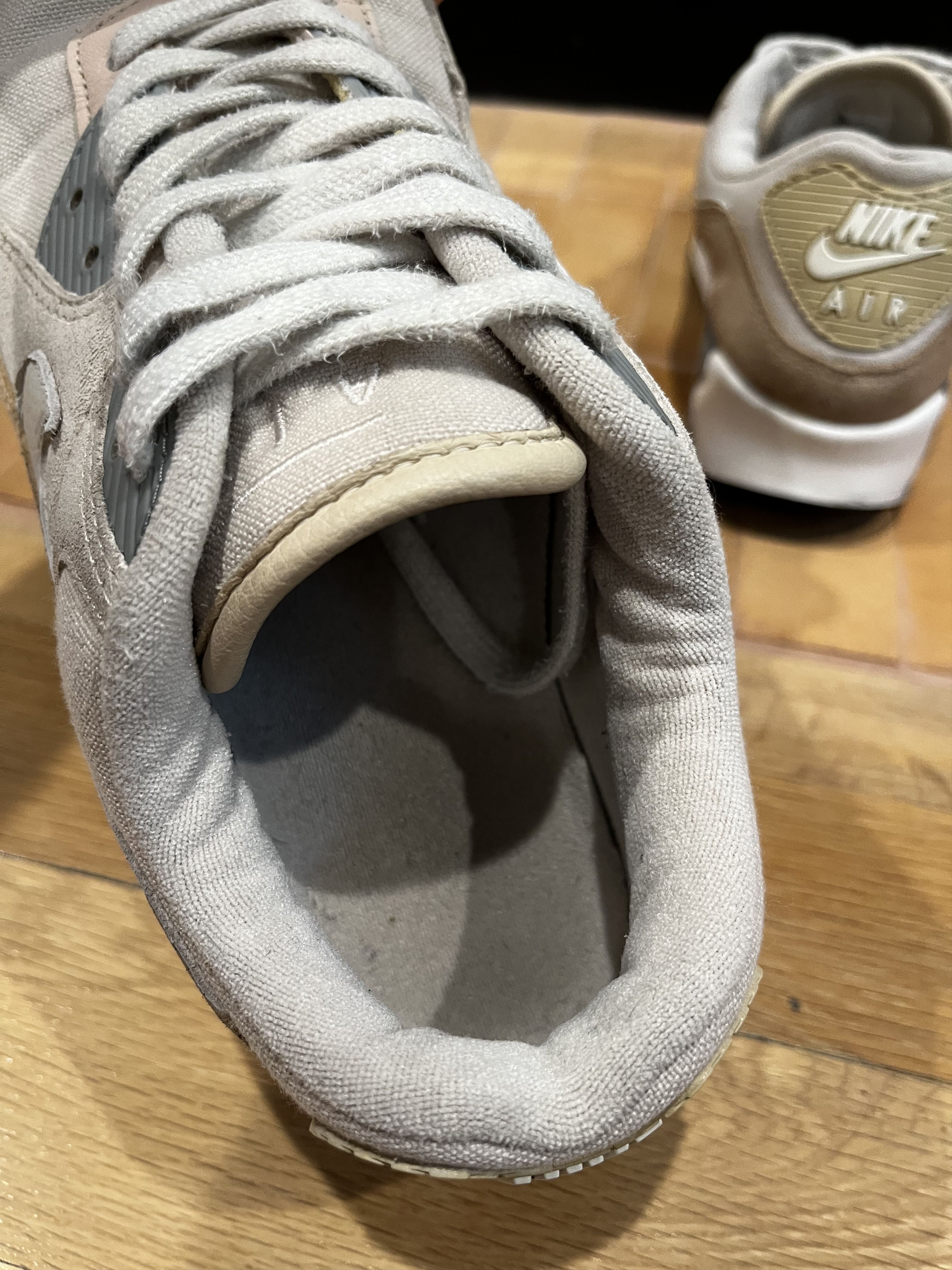 Nike NIKE AIR MAX 90 PREMIUM SANDDRIFT 9.5 DA1641-201 SAND DRIFT Size US 9.5 / EU 42-43 - 5 Thumbnail