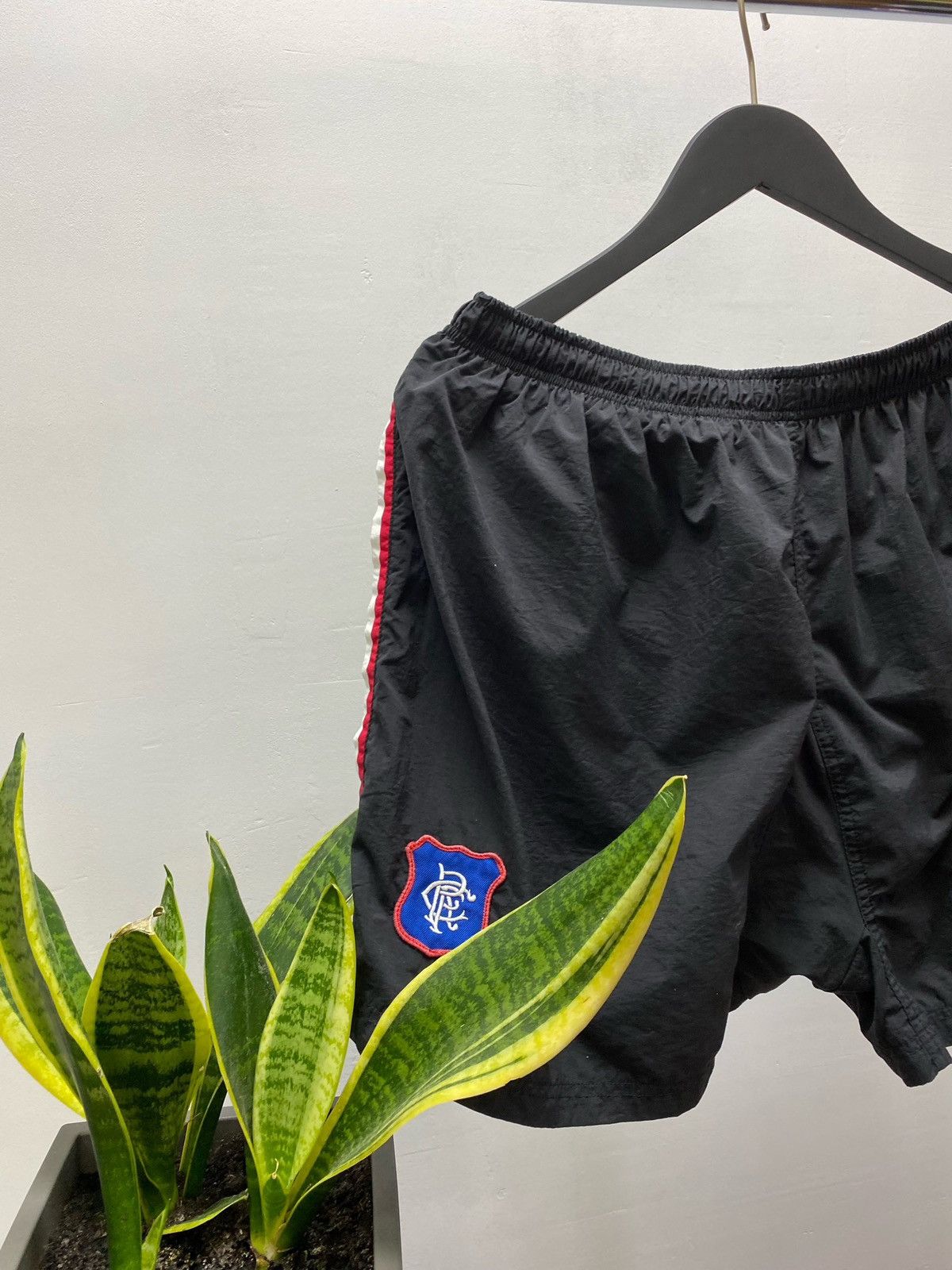 Nike × Vintage Vintage 99s Glasgow Rangers Soccer Shorts Football Size US 36 / EU 52 - 3 Thumbnail