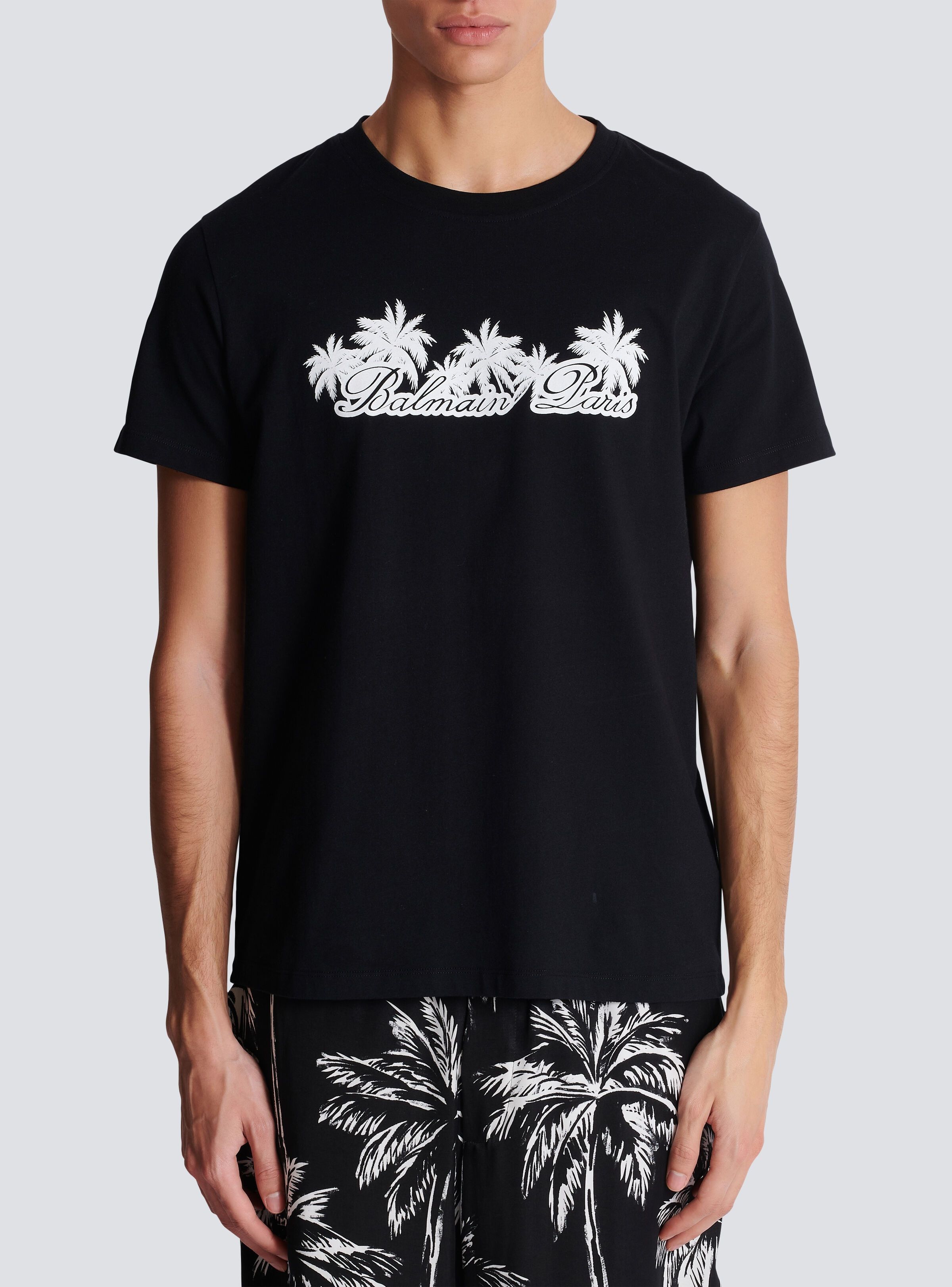 Balmain o1s1wg110925 Palm Print Cotton T-Shirt in Black Size US M / EU 48-50 / 2 - 5 Thumbnail