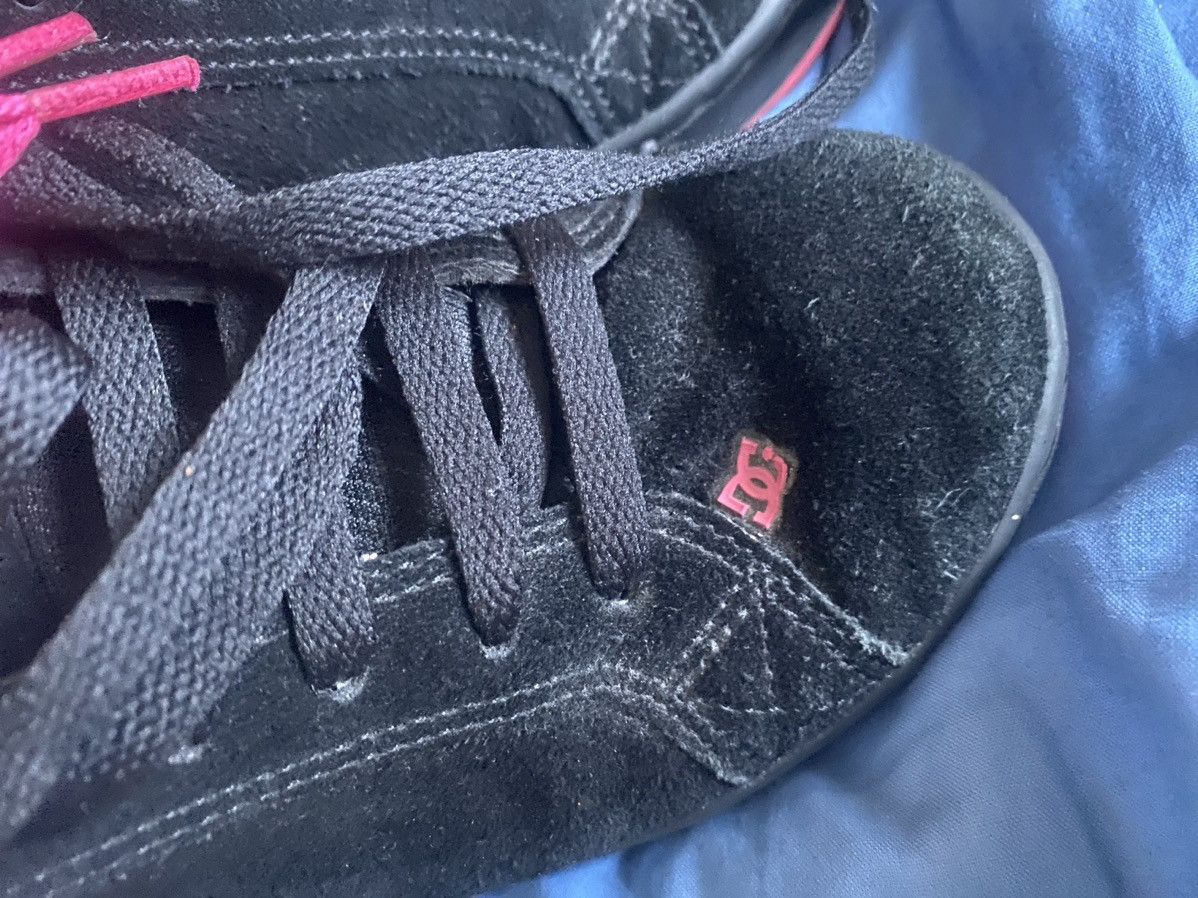 DC 2005 DC Court Graffik SE Pink Black Explosion 301043 Y2K VTG Size US 7.5 / IT 37.5 - 4 Thumbnail