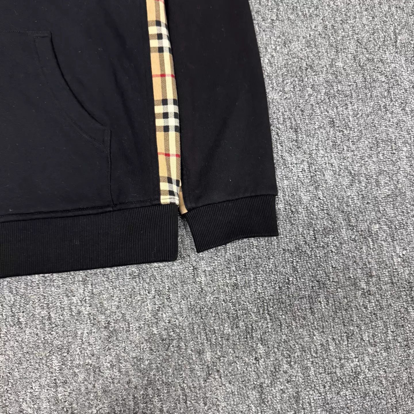 Burberry Burberry Side Classic Check Zipper Hooded Jacket M Size US M / EU 48-50 / 2 - 3 Thumbnail