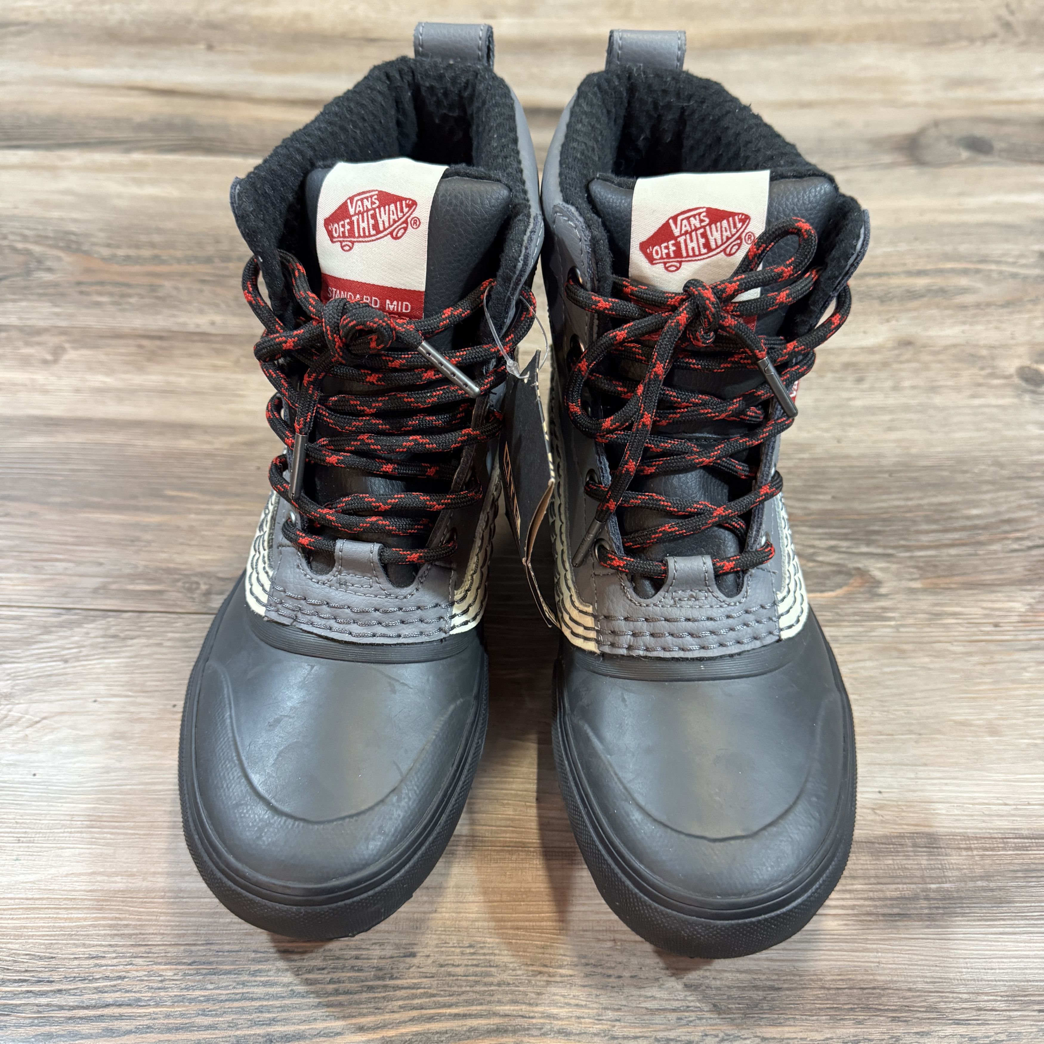 Vans Deadstock NWT VANS Standard Mid Snow MTE Old Skool Skate Size US 7 / EU 40 - 4 Thumbnail