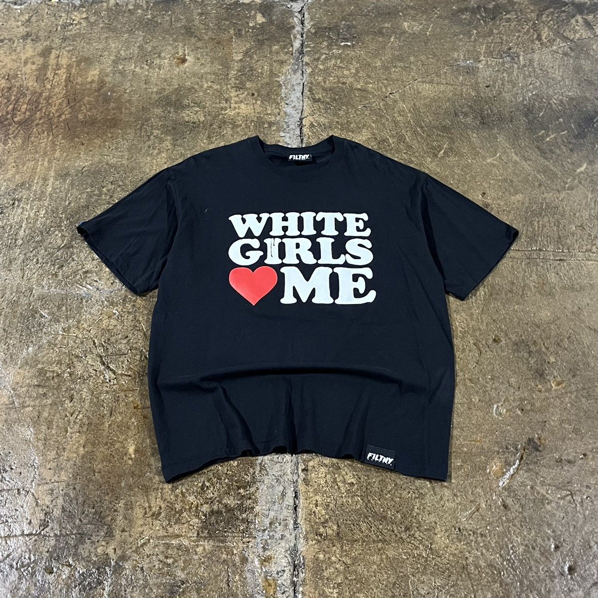 Vintage Crazy Y2K White Girls Love Me Funny Hu mor Parody Tee Shirt Size US XL / EU 56 / 4 - 1 Thumbnail