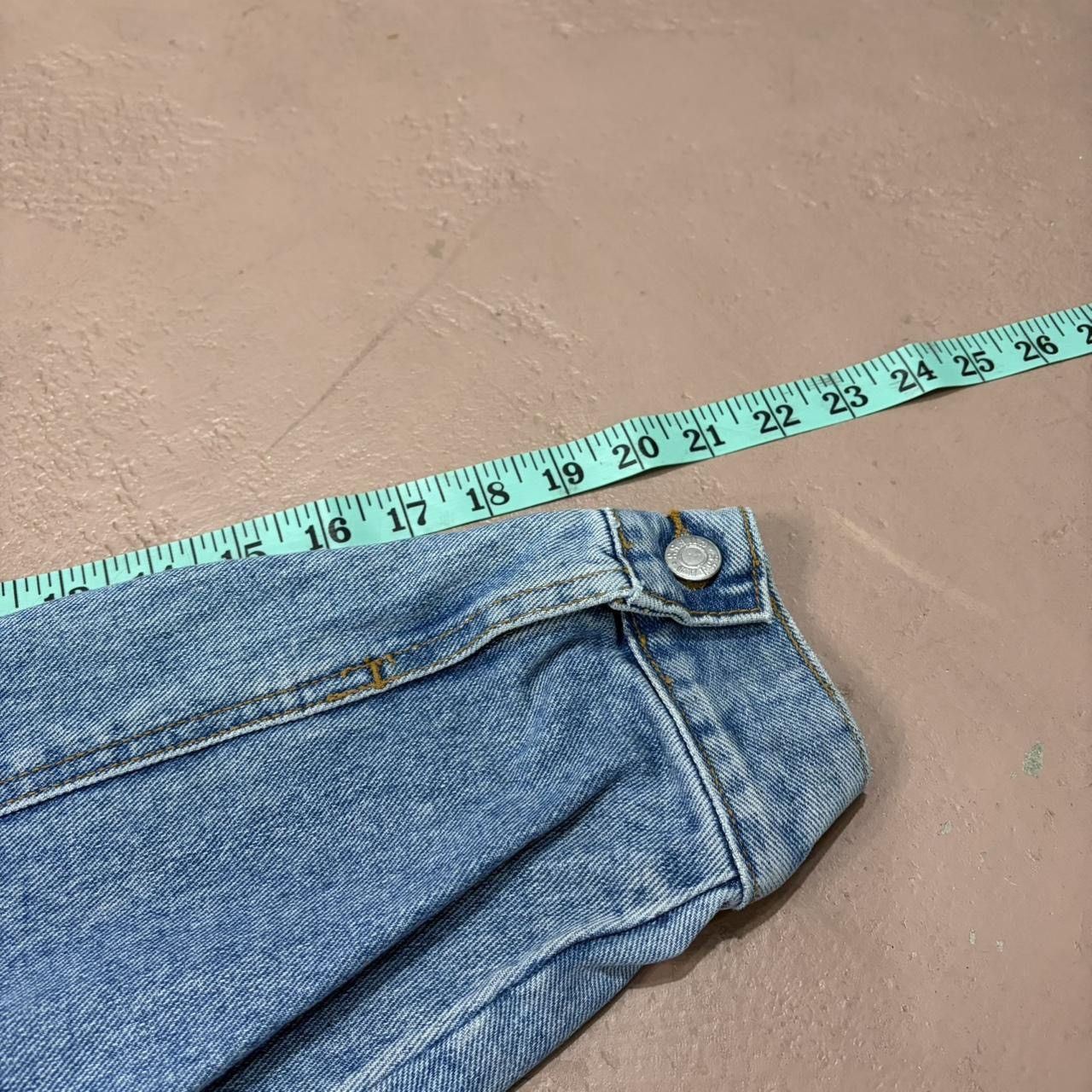 Guess 1990s Guess Jeans USA Made Boxy Short Denim Jacket size L Size US L / EU 52-54 / 3 - 8 Thumbnail