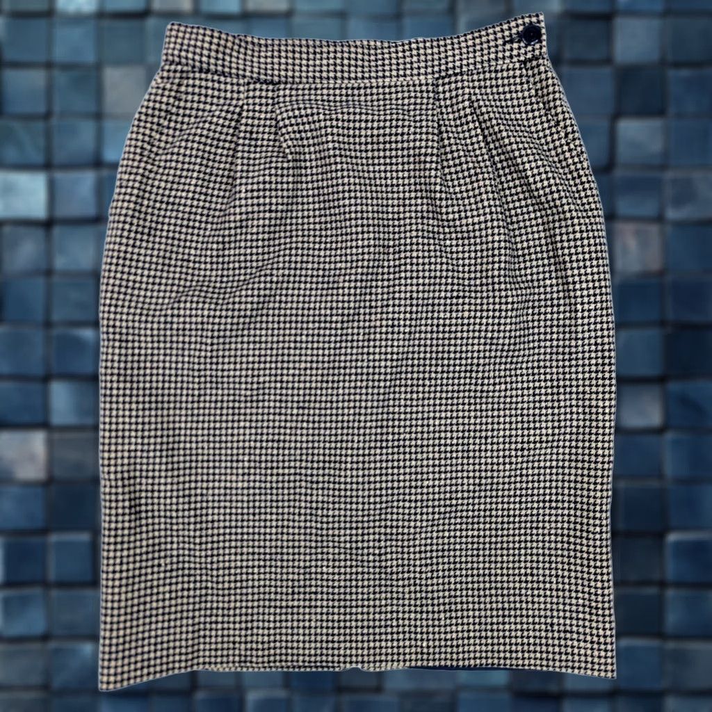 Pendleton VINTAGE Miss Pendleton Houndstooth Pencil Skirt Women 12 Wool Lined EUC Size 34" / US 12 / IT 48 - 1 Thumbnail