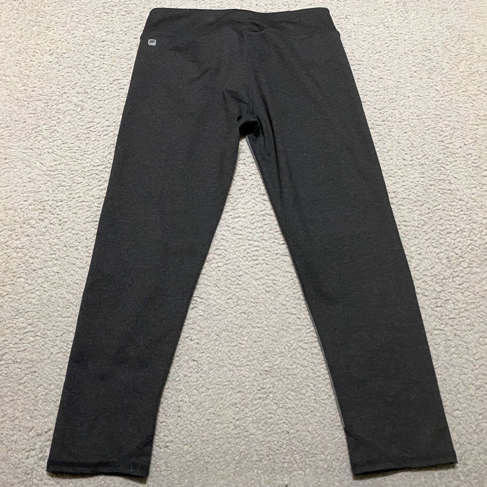 Fabletics Fabletics Womens Capri Leggings Gray Mid Rise 20" Inseam XS S Regular Logo Sports Athleisure Capris - Activewear Pants Women Size 28" / US 6 / IT 42 - 7 Thumbnail
