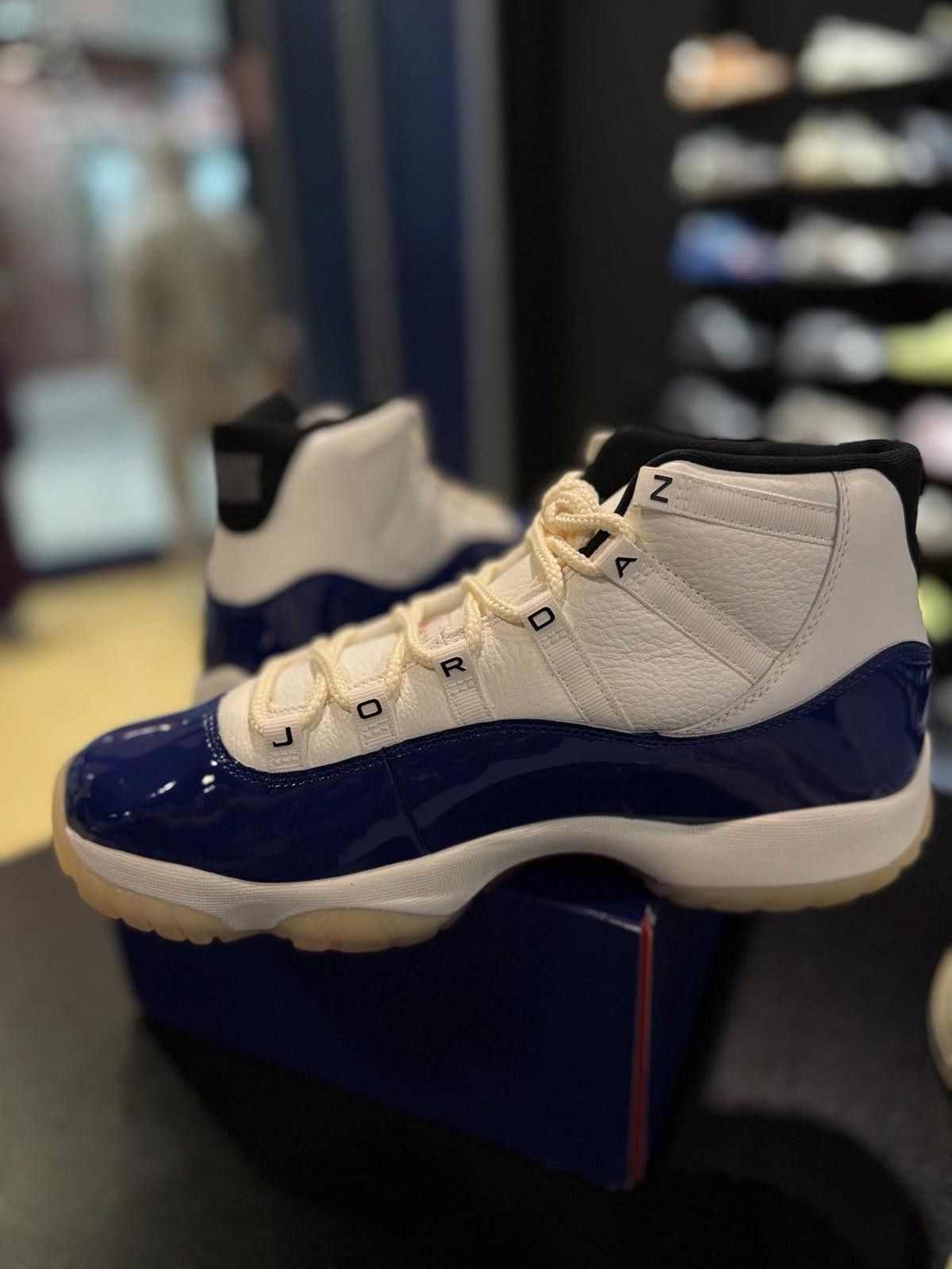 Jordan Brand Air Jordan 11 Retro Rare Air IH0296-400 Size 11 NEW Size US 11 / EU 44 - 6 Thumbnail