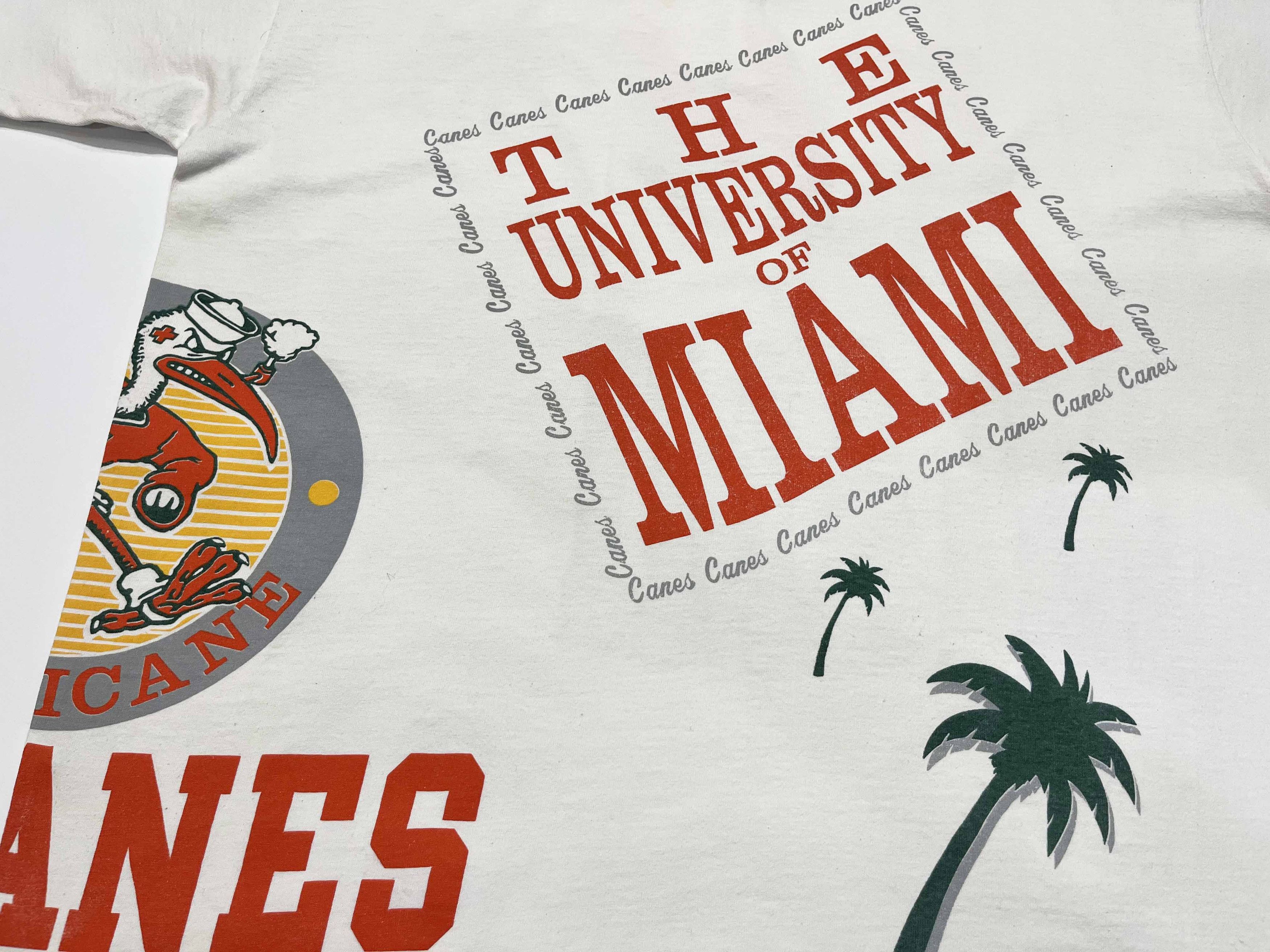 Vintage Vintage MSP Miami Hurricanes All Over Print NCAA T-Shirt Size US XL / EU 56 / 4 - 7 Thumbnail