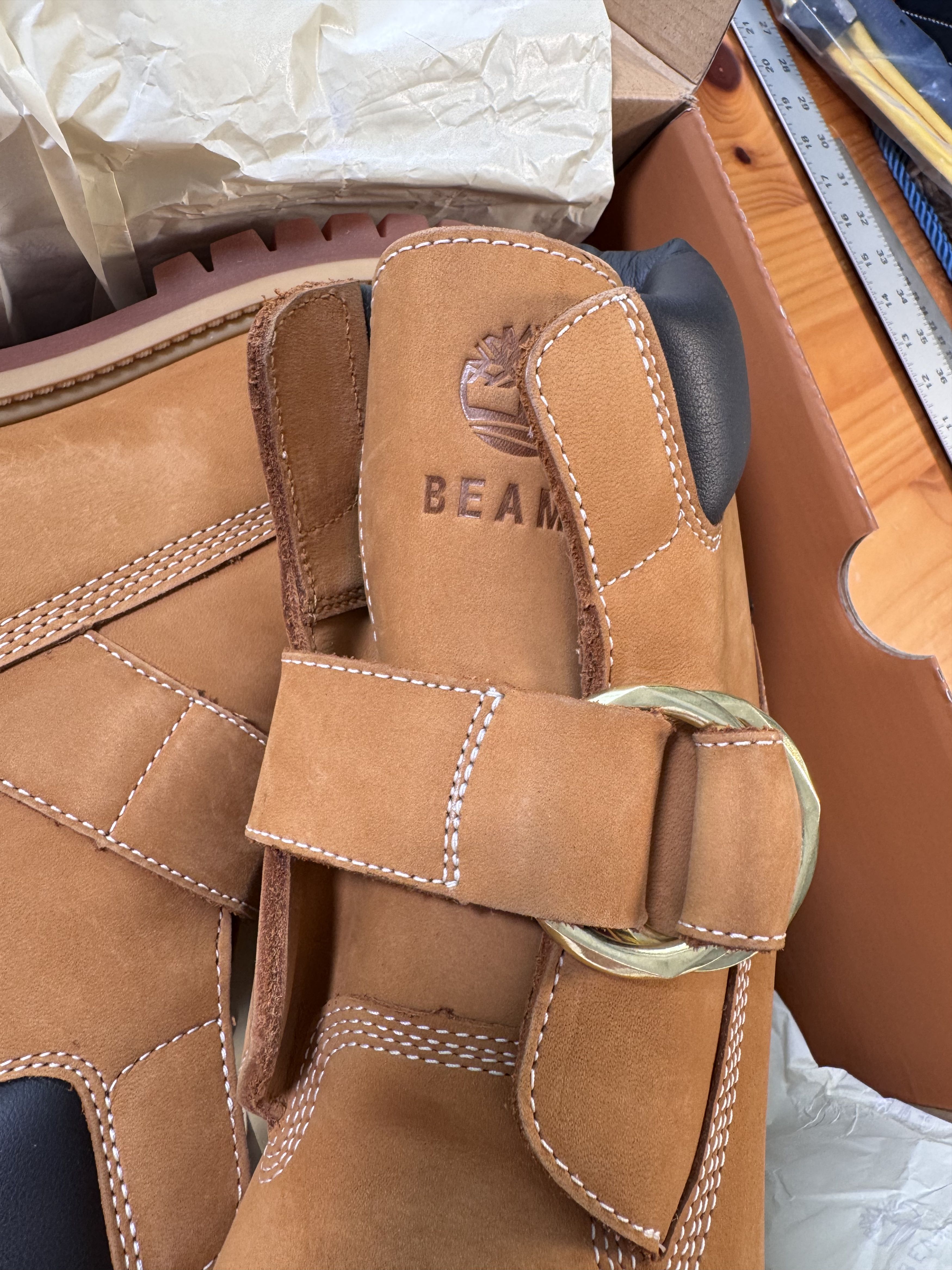 Beams Japan Beams x Timberland 6 INCH HERITAGE MID BUCKLE GTX BOOT WHEAT Size US 8.5 / EU 41-42 - 5 Thumbnail