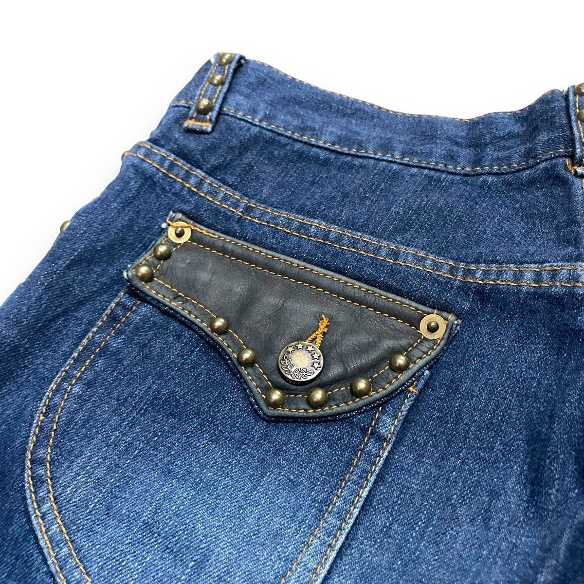 If Six Was Nine × Japanese Brand × Le Grande Bleu (L.G.B.) 🇯🇵 SUPER FLARE FLOW HAND JAM LOW RISE DENIM PANTS Size US 30 / EU 46 - 13 Thumbnail