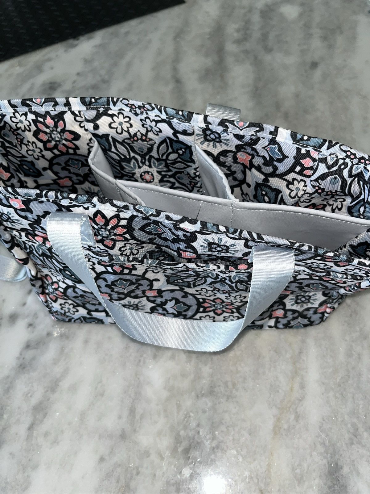 Vera Bradley Vera Bradley Lunch/Tote 14 1/2 x 8 1/2 New no Tags Size ONE SIZE - 7 Thumbnail