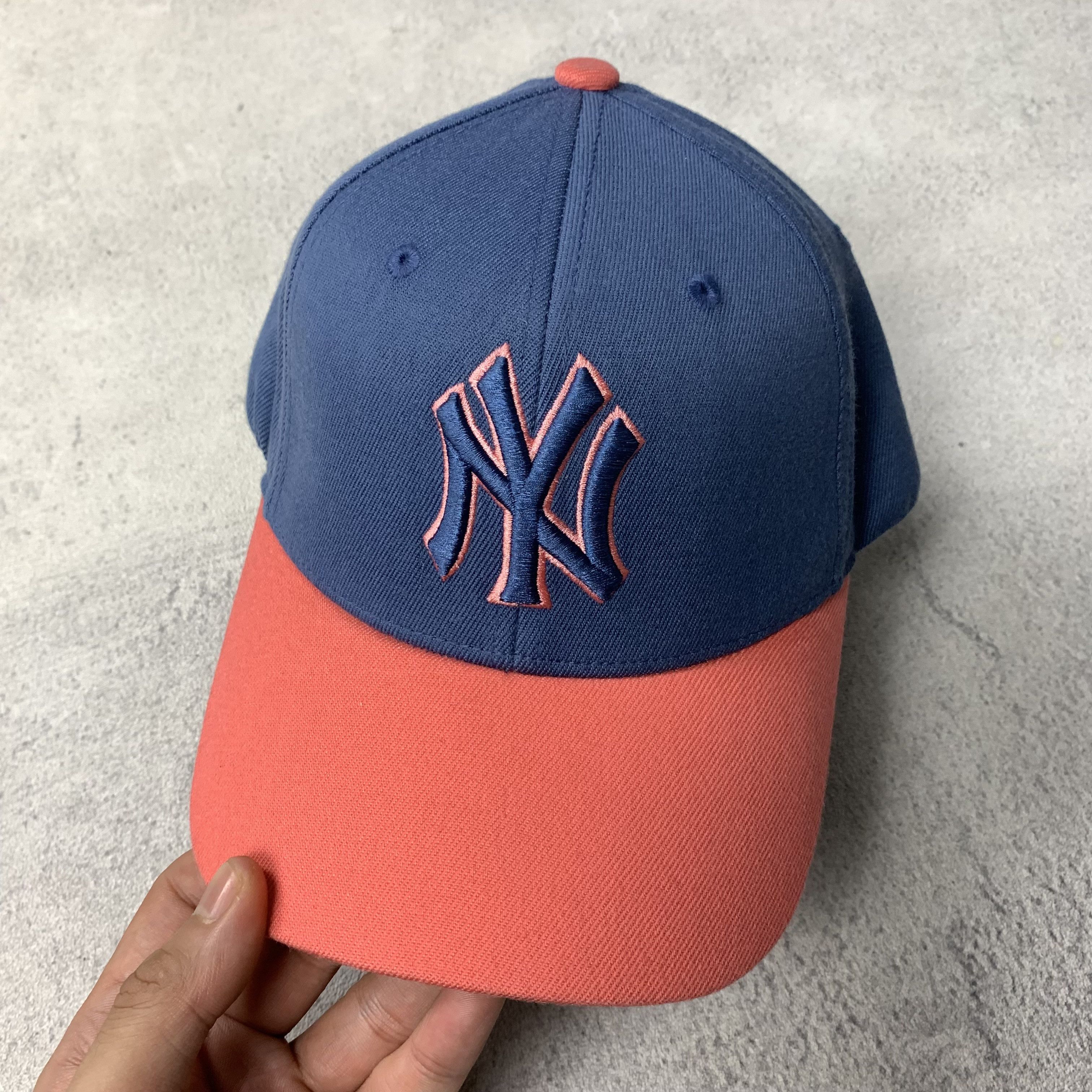 MLB Vintage MLB NY Yankees Fitted Cap Hat Size ONE SIZE - 2 Thumbnail