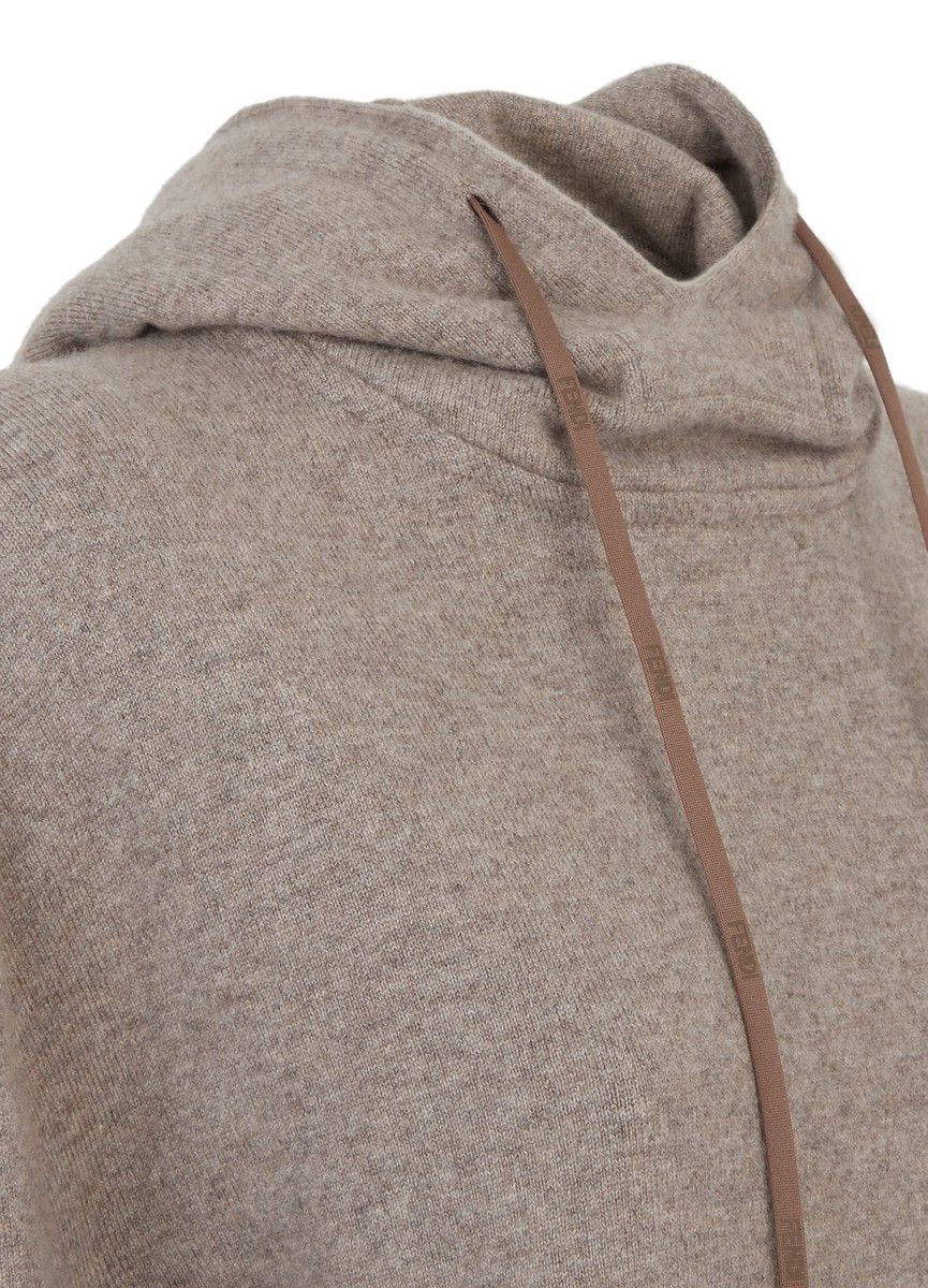 Fendi o1s1wg110925 Sweatshirt in Beige Size L / US 10 / IT 46 - 3 Thumbnail