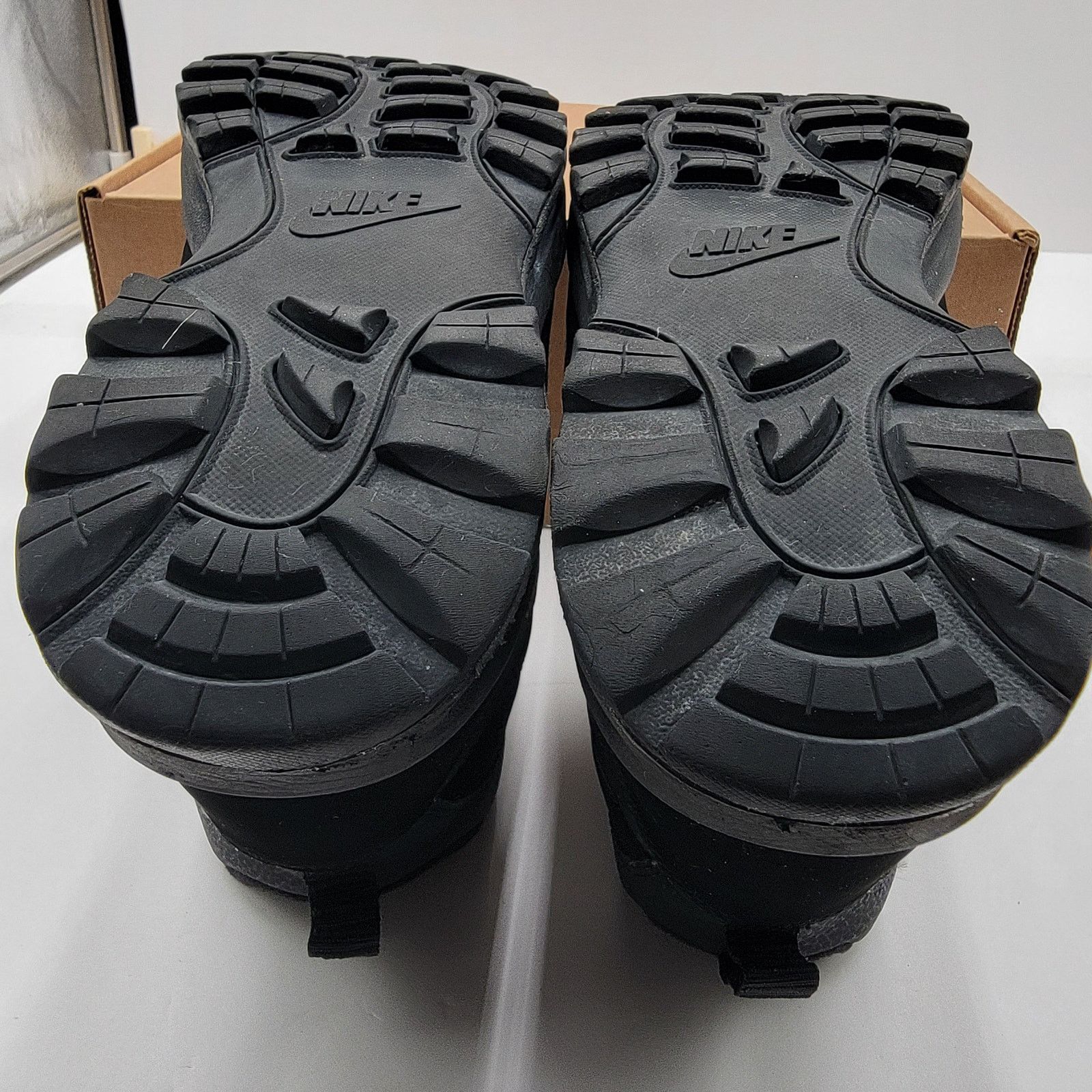 Nike Nike Manoadome 'Triple Black' Mens Sz 9.5 844358 003 (181) Size US 9.5 / EU 42-43 - 6 Thumbnail