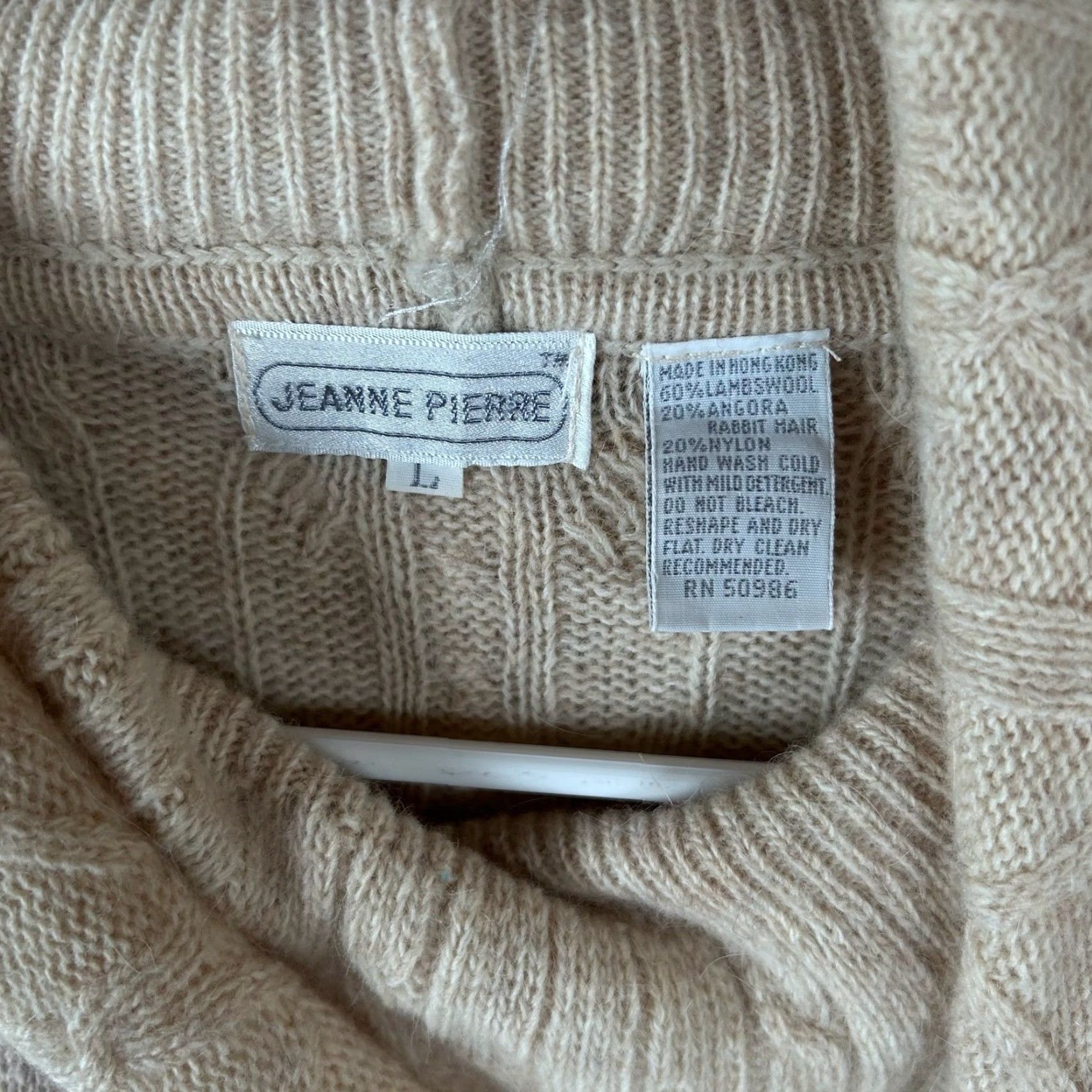 Vintage Jeanne Pierre Women Large Tan Lambswool Angora Cable Knit Cowl Neck Sweater Size L / US 10 / IT 46 - 7 Thumbnail
