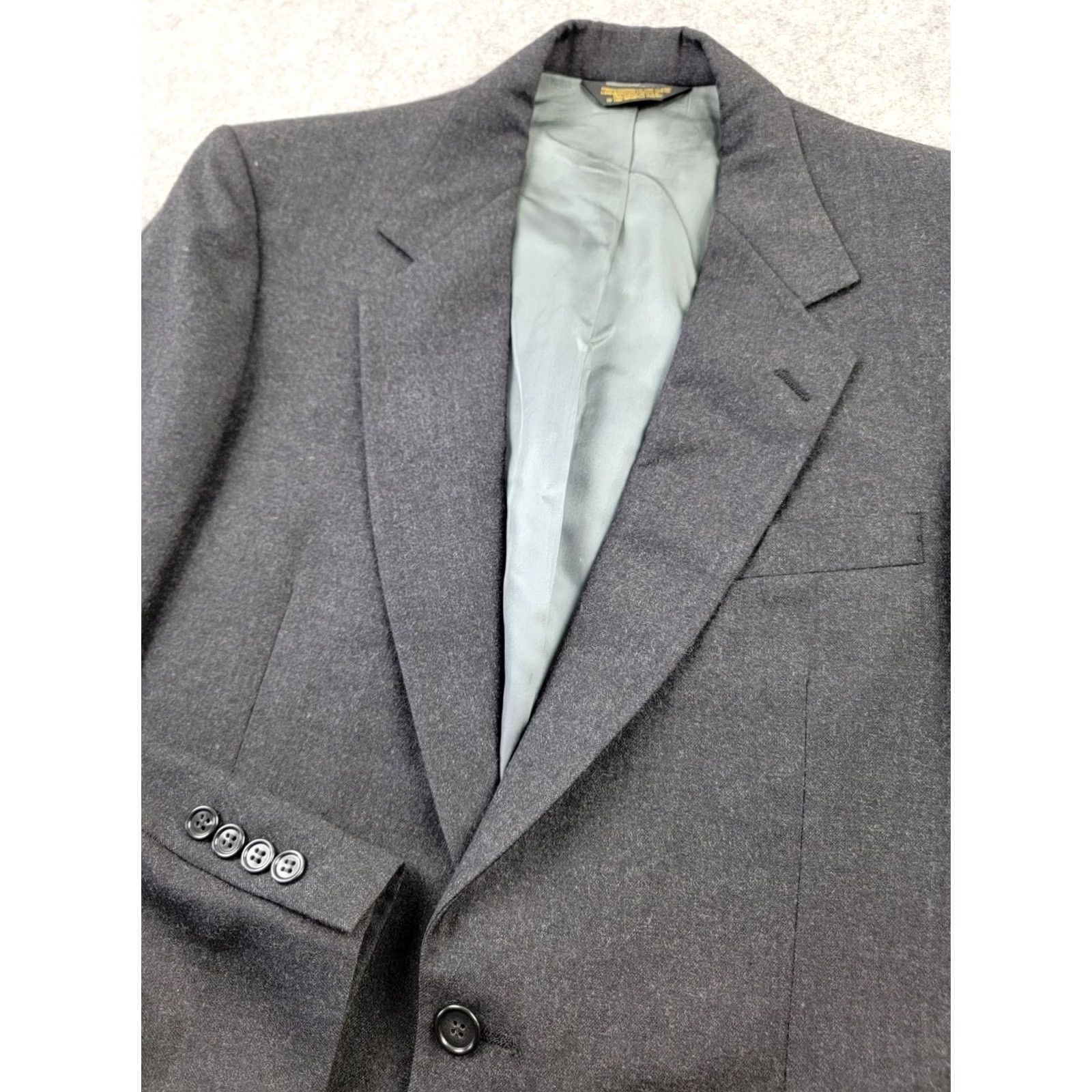 Vintage Nino Cerruti Rue Royale Suit Jacket Mens 42 R Gray Wool Single-Breasted 2-Button Notch Lapel Regular, Vintage: No, Dry Clean Only Size 42R - 2 Thumbnail